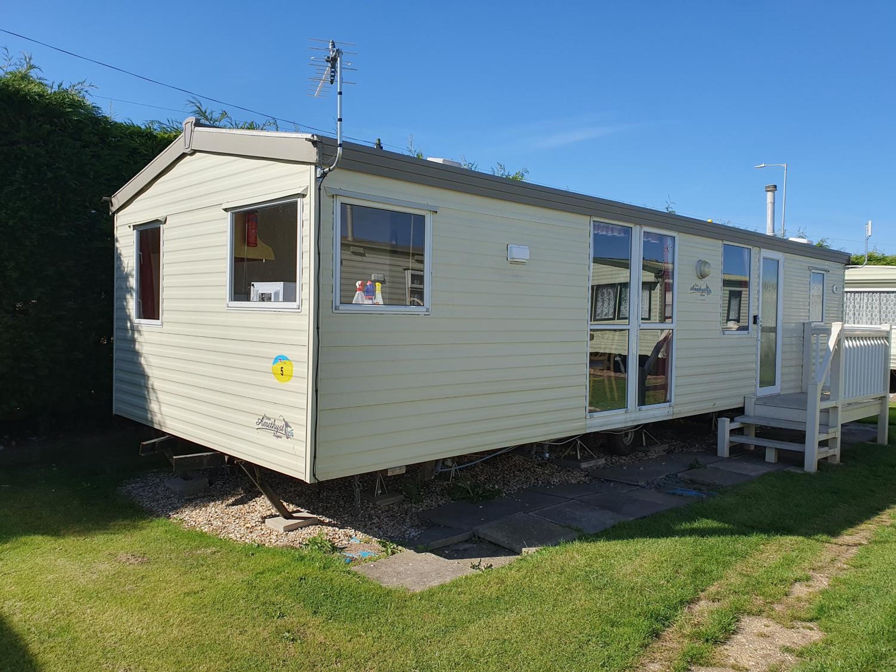 Two-Bedroom House photo 2