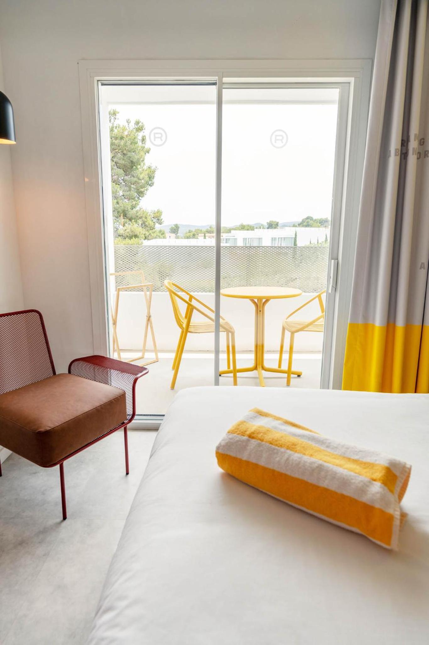 Superior Room with Side Sea View  - Photo 11
