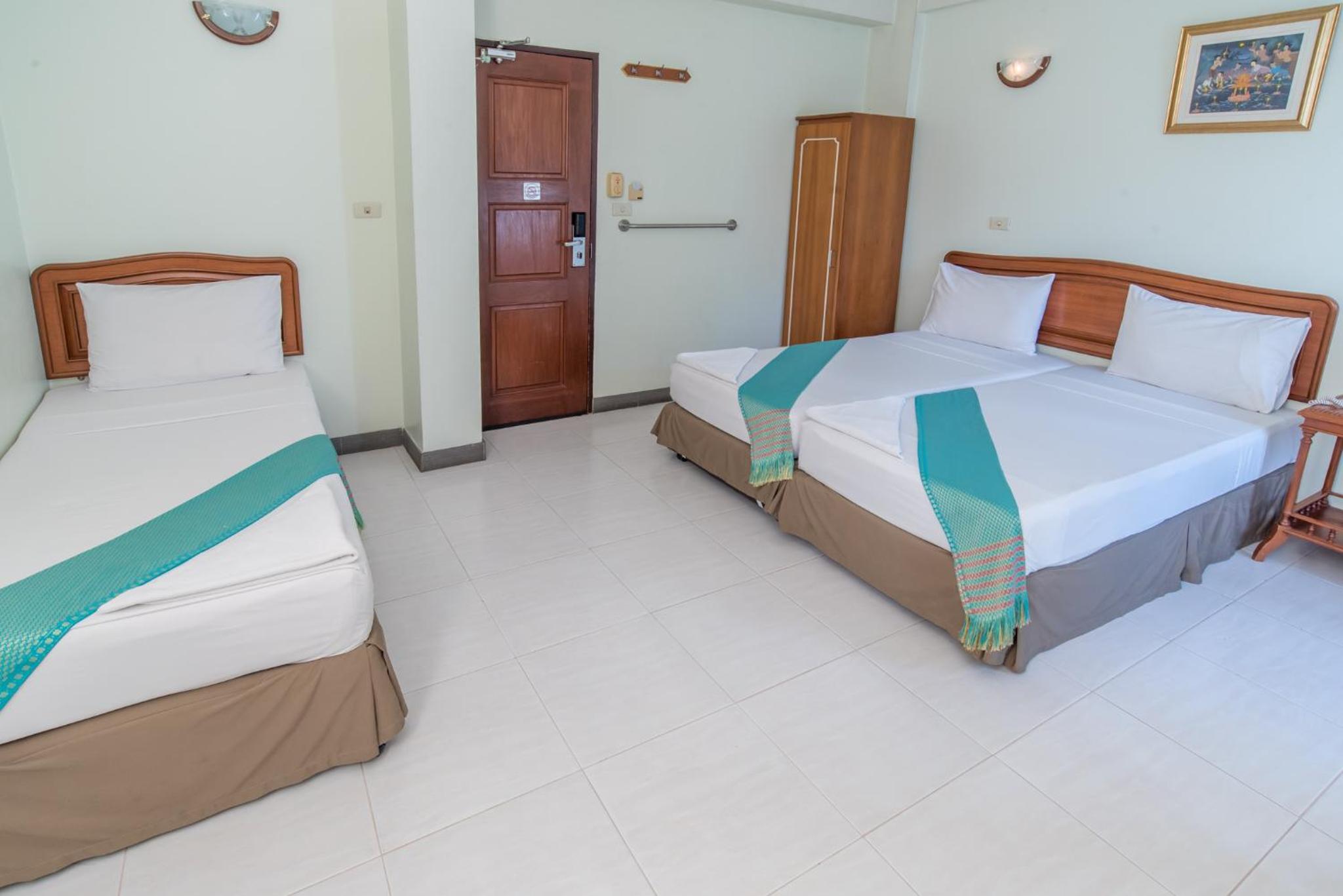 Standard Triple Room photo 3