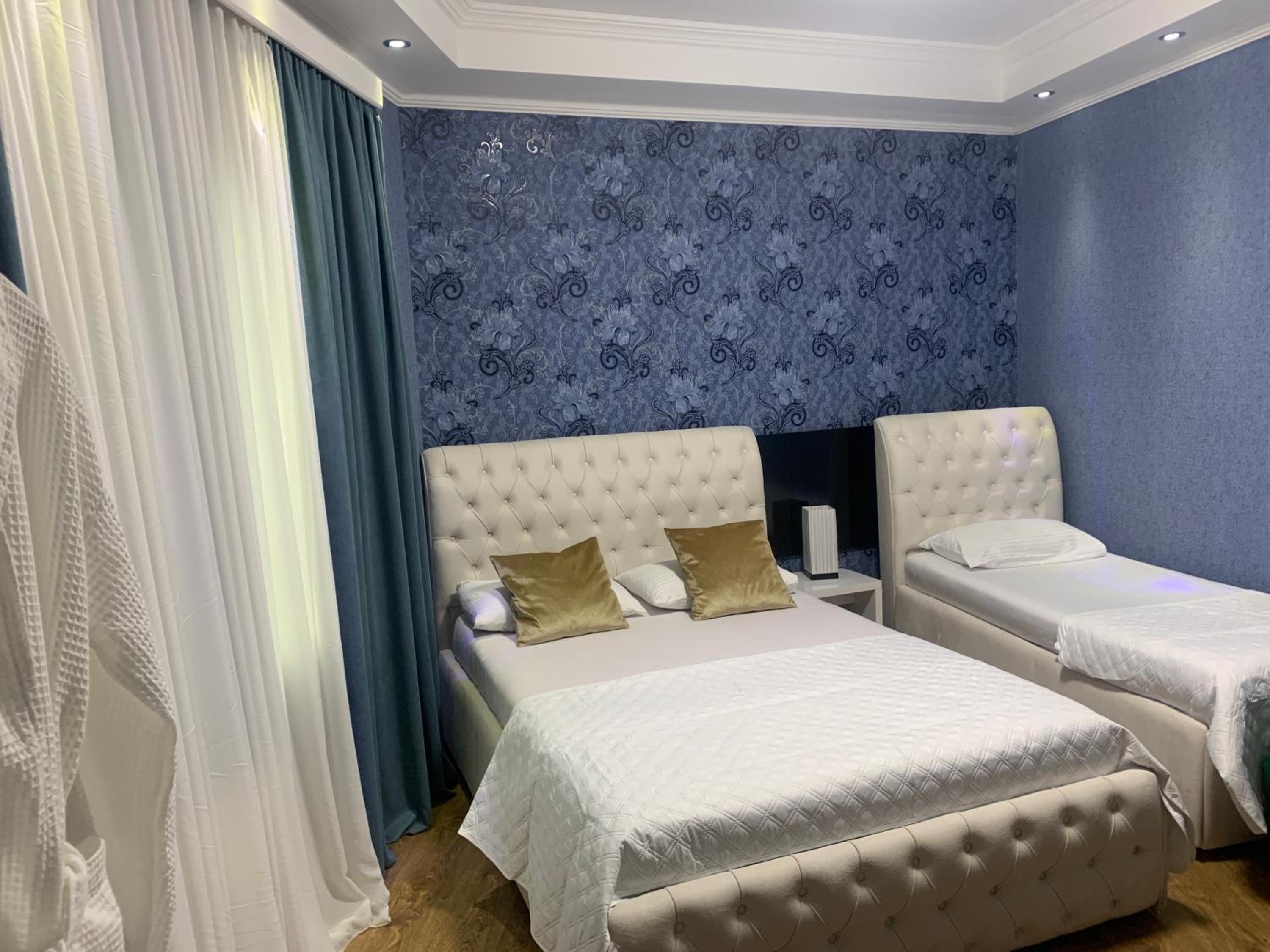 Double Room with Extra Bed photo 1