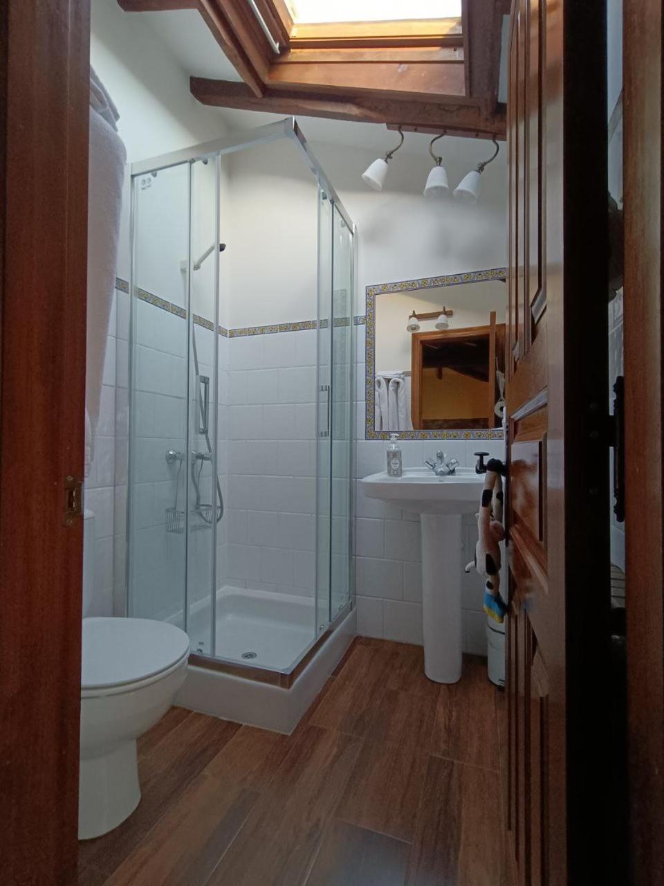 Four-Bedroom House photo 2
