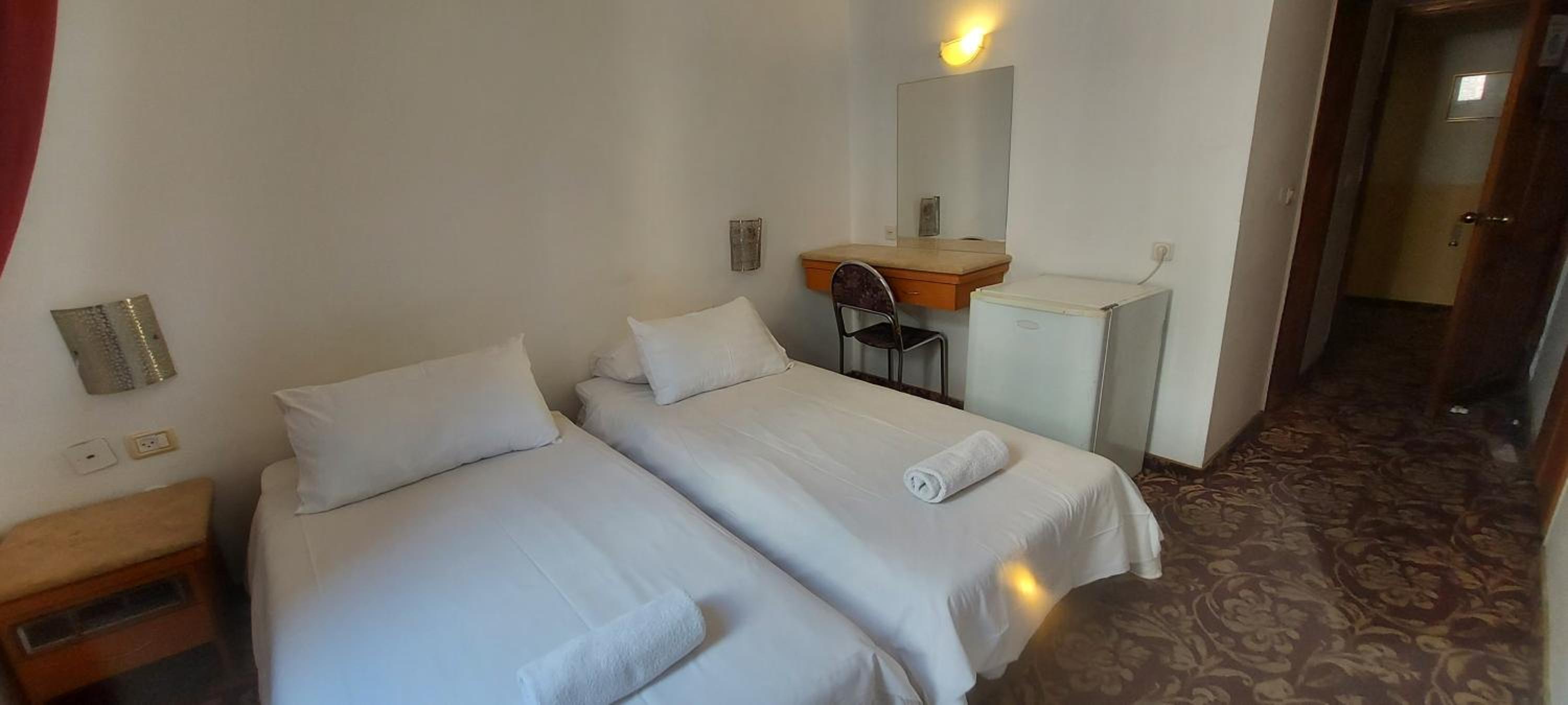 Standard Twin Room - Photo 1
