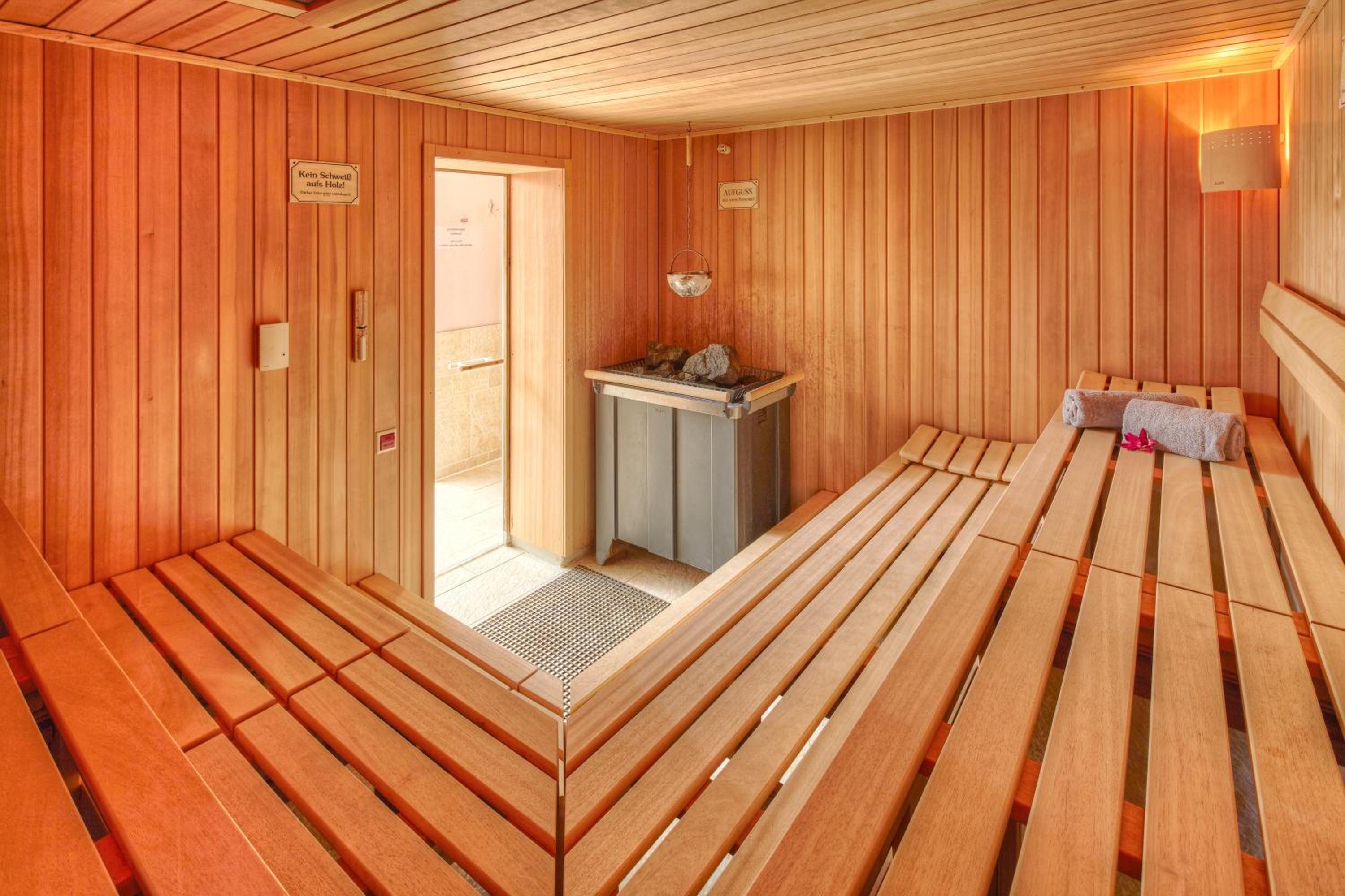 Executive Room - Photo 9