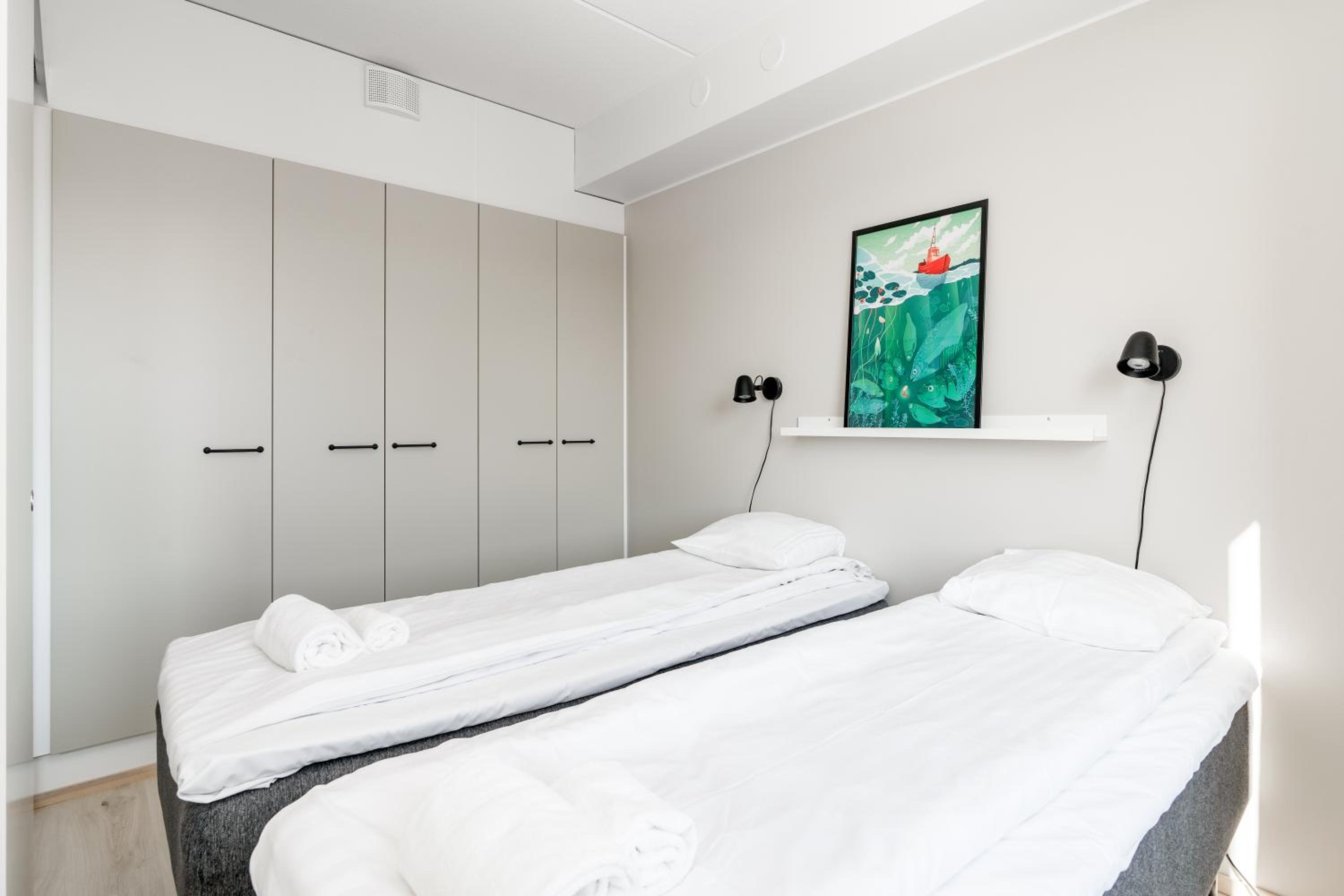 One-Bedroom Apartment photo 2