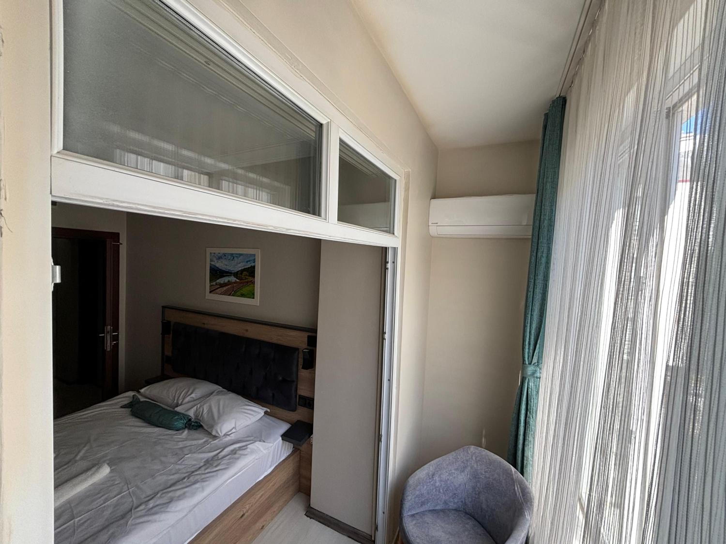 Standard Double Room photo 3
