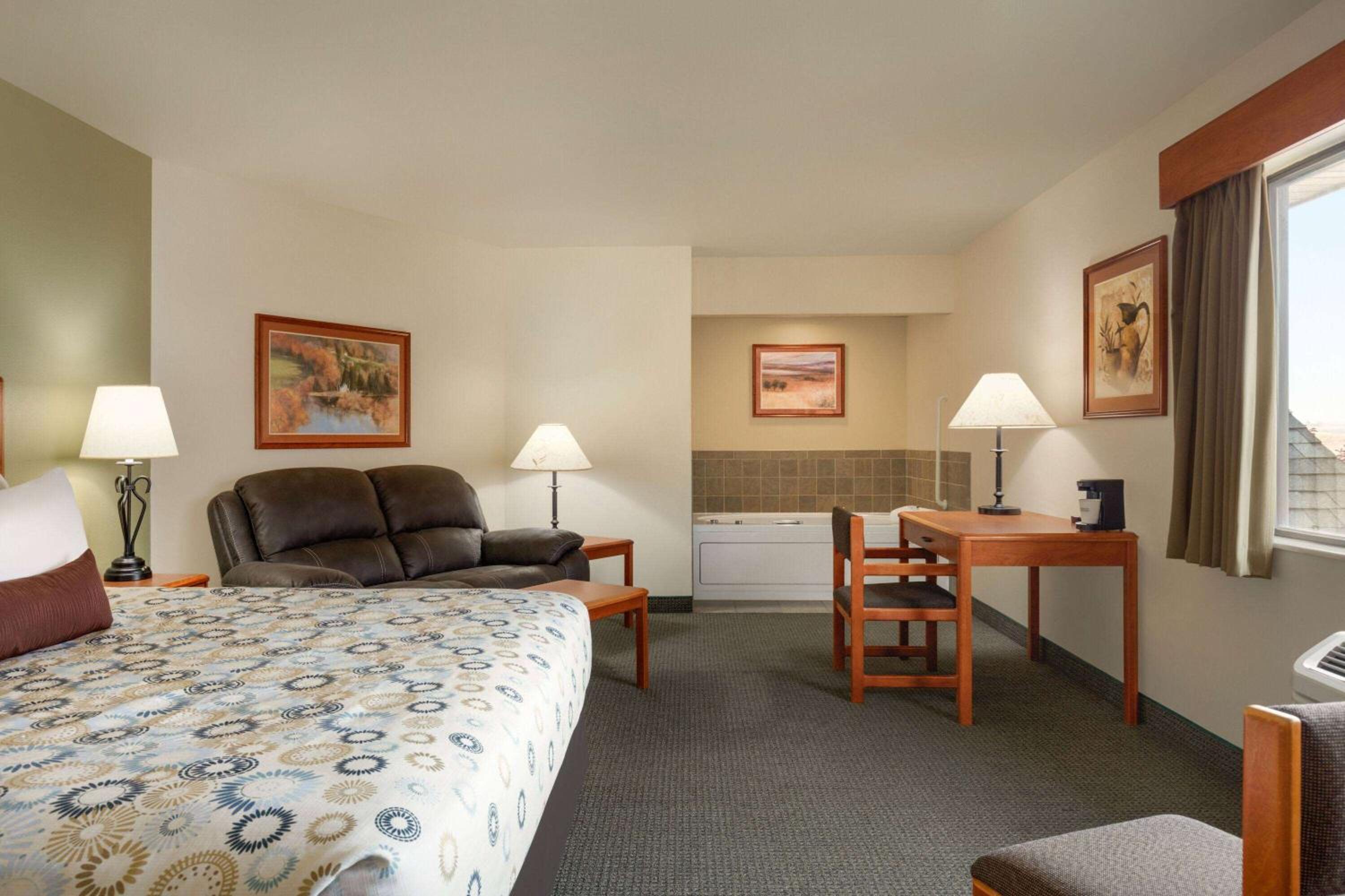 King Studio Suite - Mobility Access/Non-Smoking photo 1