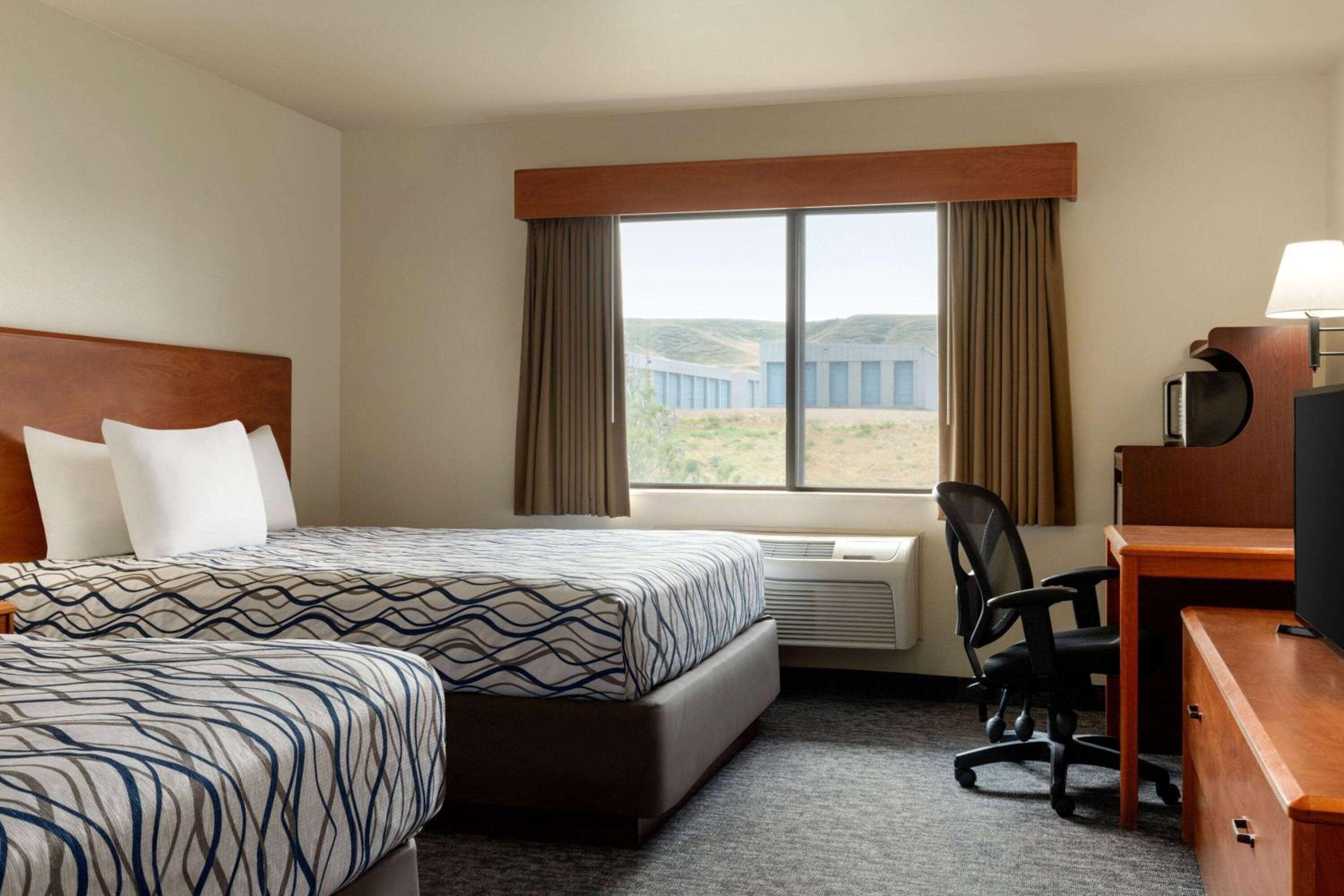Deluxe Queen Room - Mobility Access/Non-Smoking photo 1