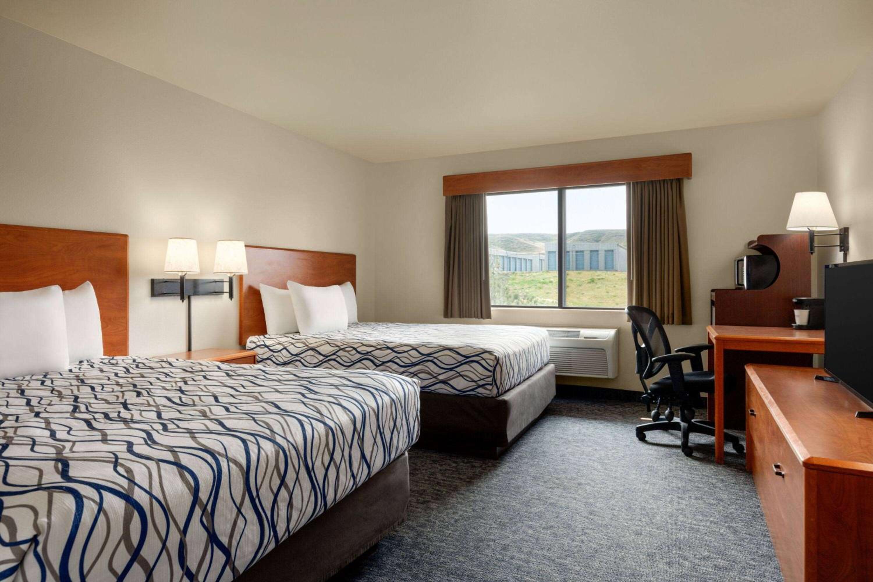Queen Room with Two Queen Beds - Non-Smoking photo 1