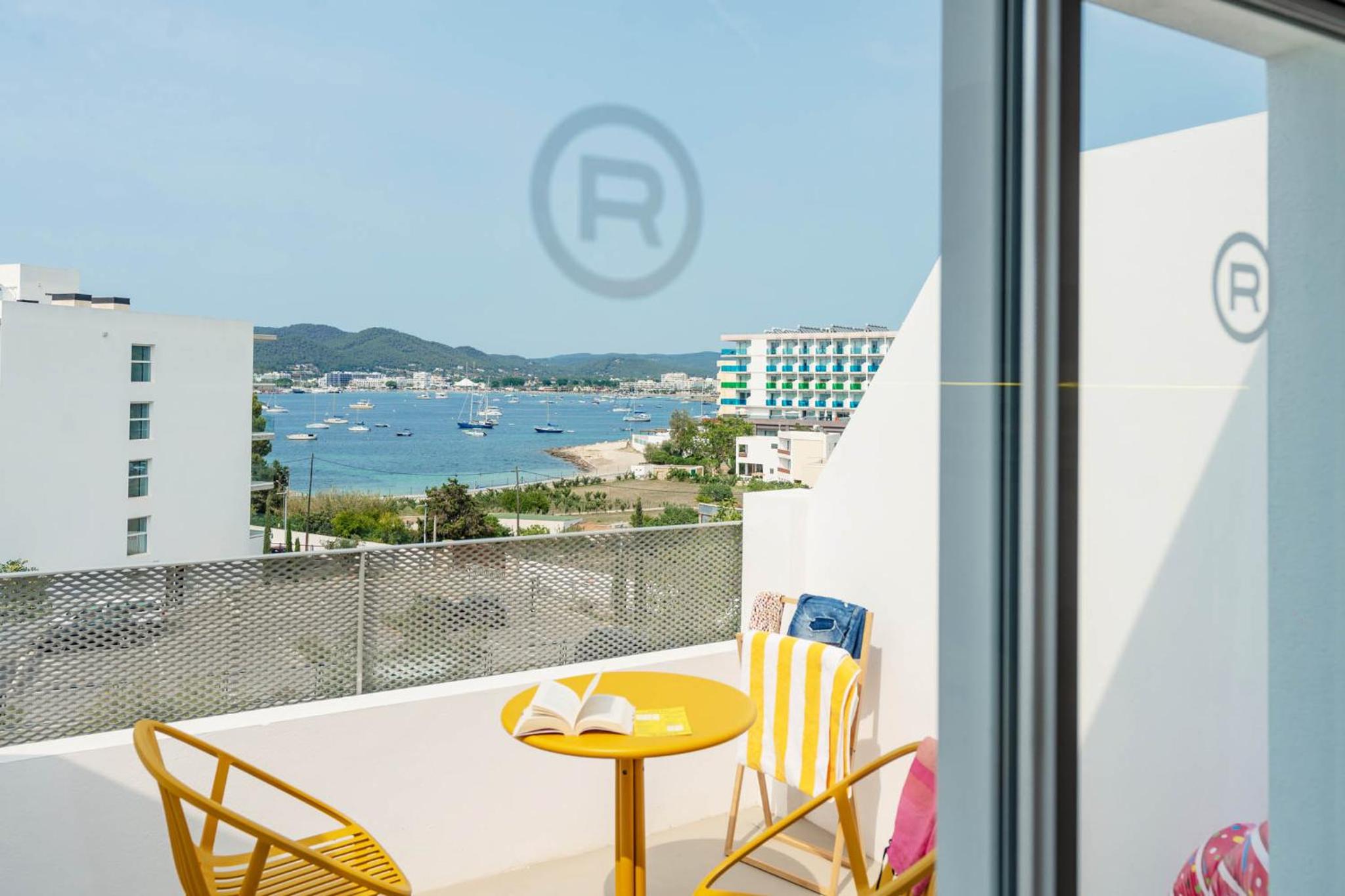 Studio with Sea View - Photo 18