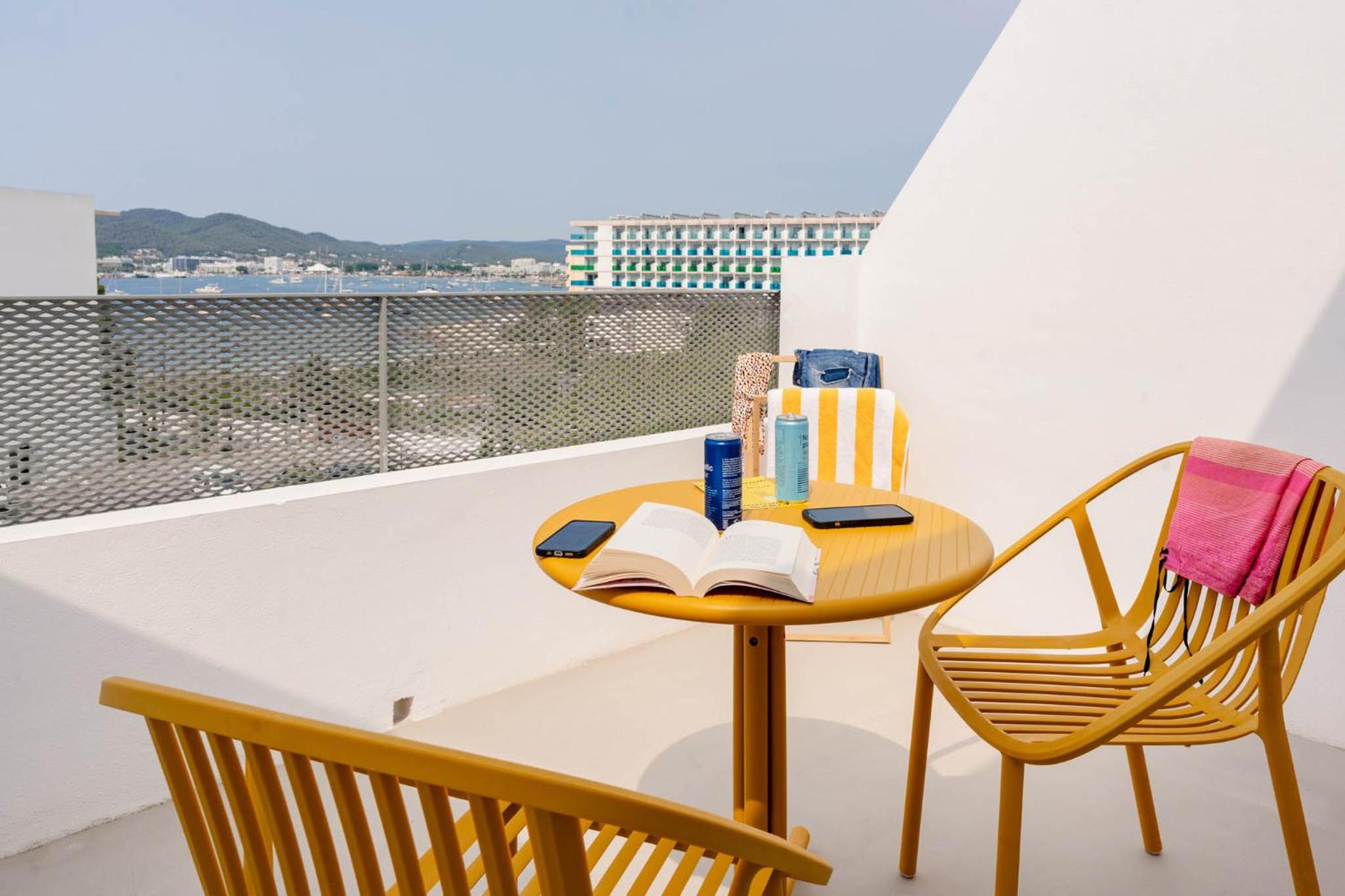 Studio with Sea View - Photo 17