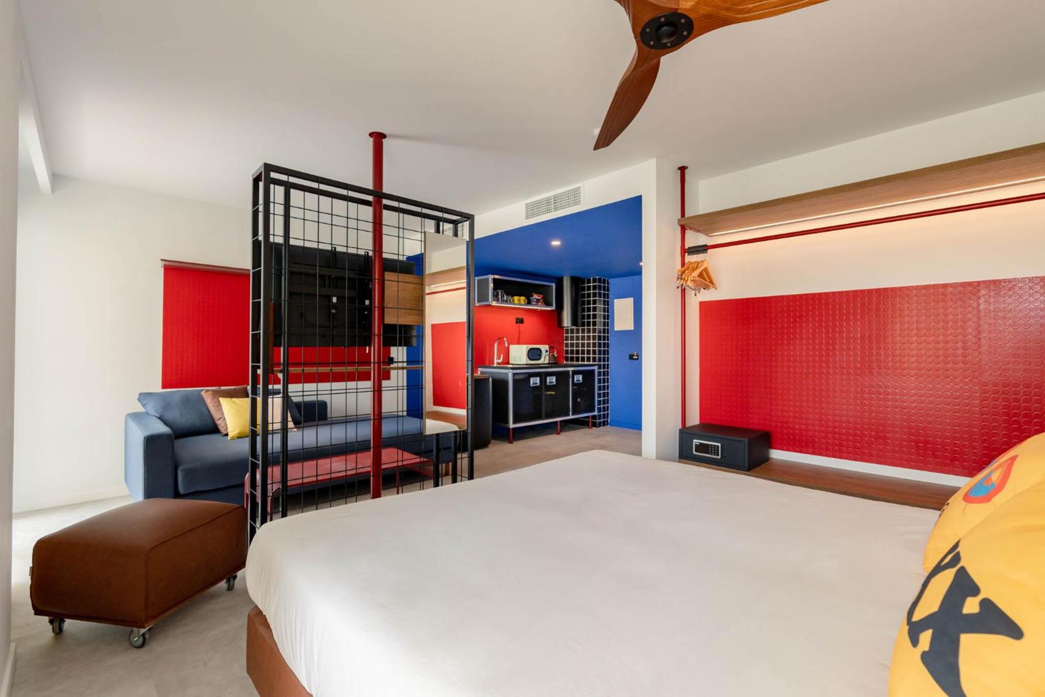 Superior Studio with pool view  - Photo 1