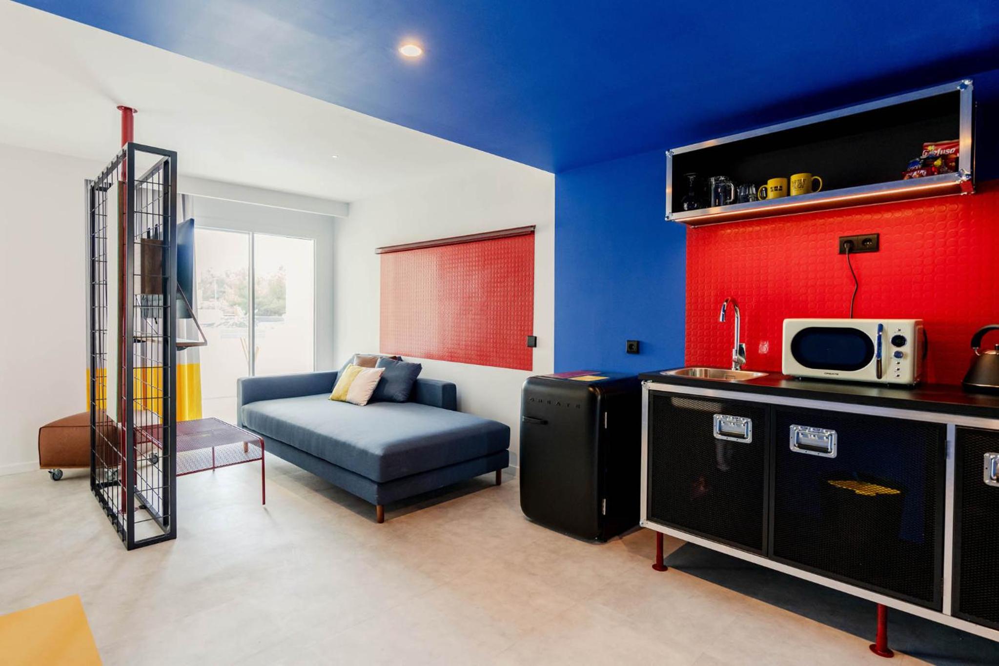 Superior Studio with pool view  - Photo 6