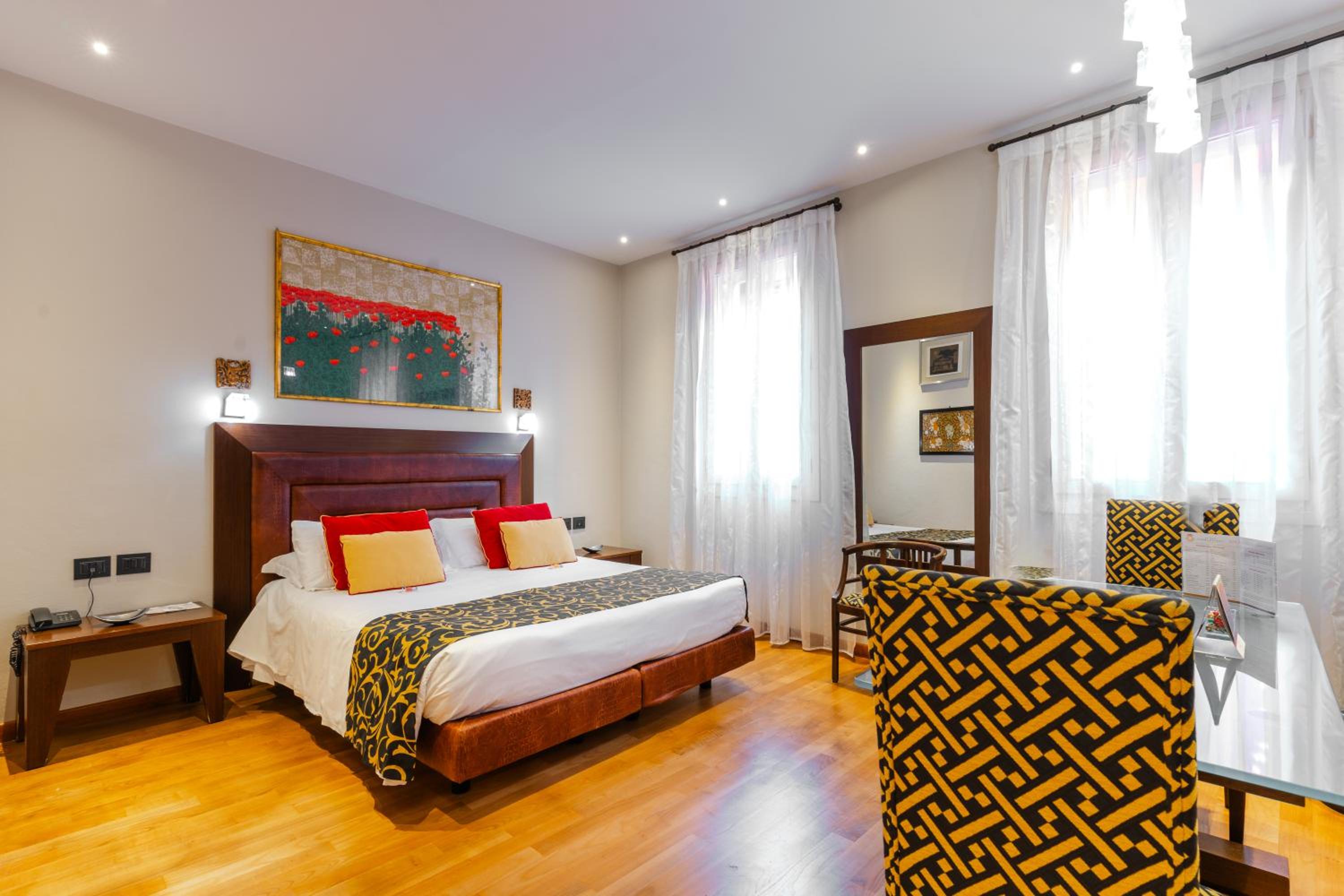 One-Bedroom Apartment - Annex photo 3