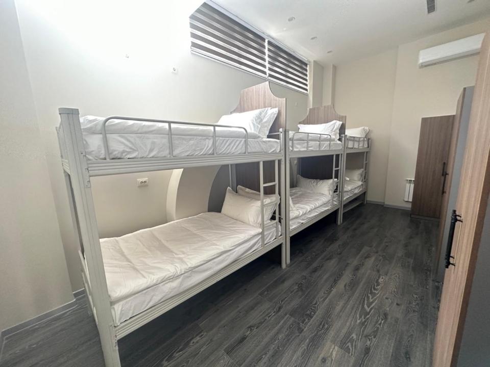 Male Dormitory Room photo 3