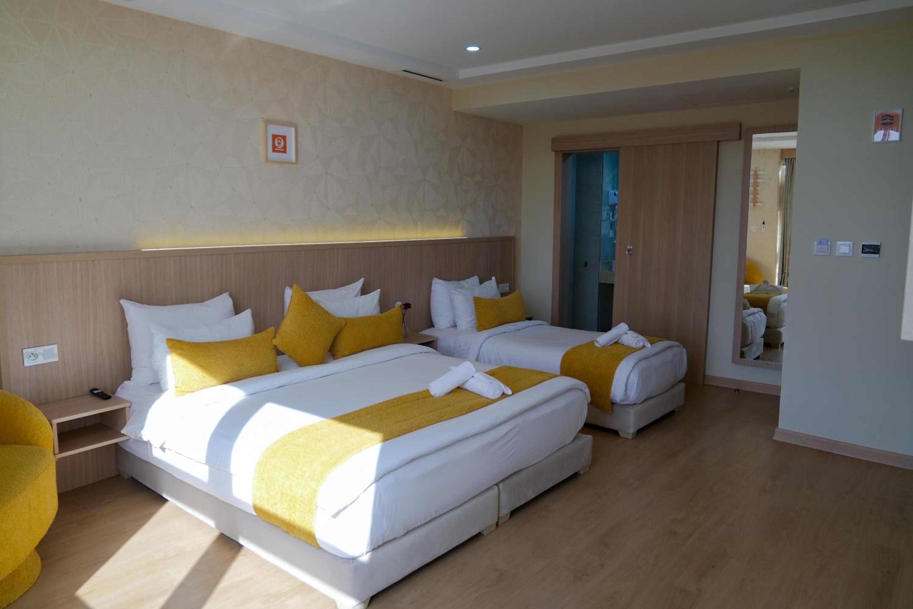 Deluxe Triple Room - Photo 6