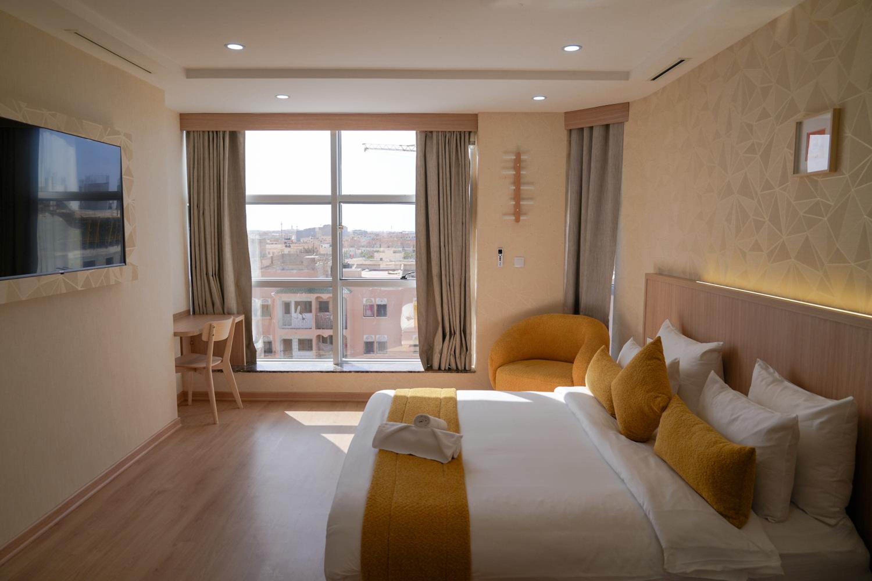 Deluxe Triple Room - Photo 8