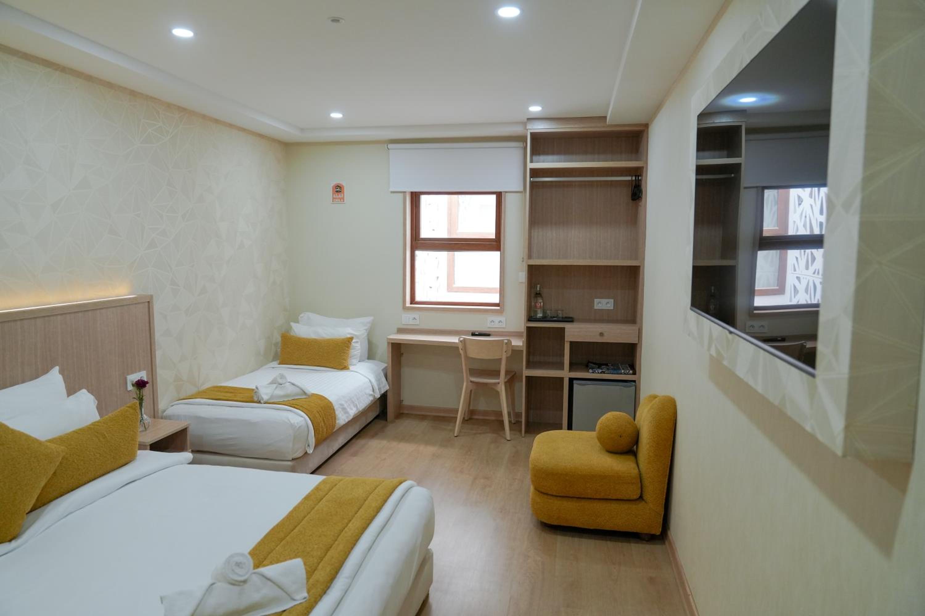 Triple Room - Photo 2