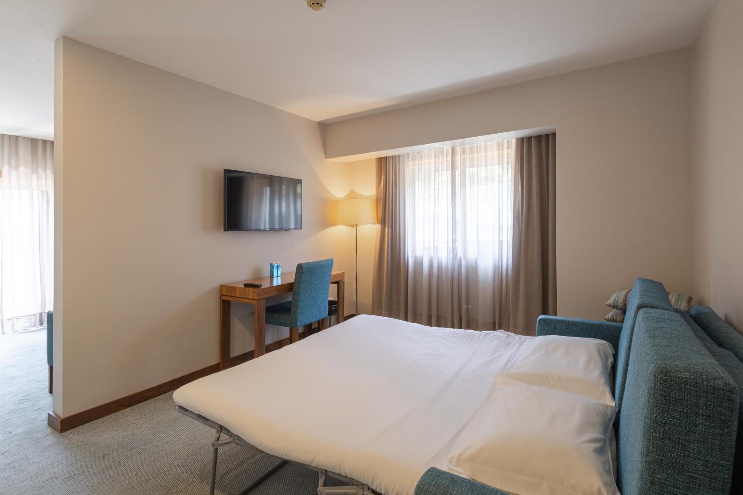 Suite - Photo 5