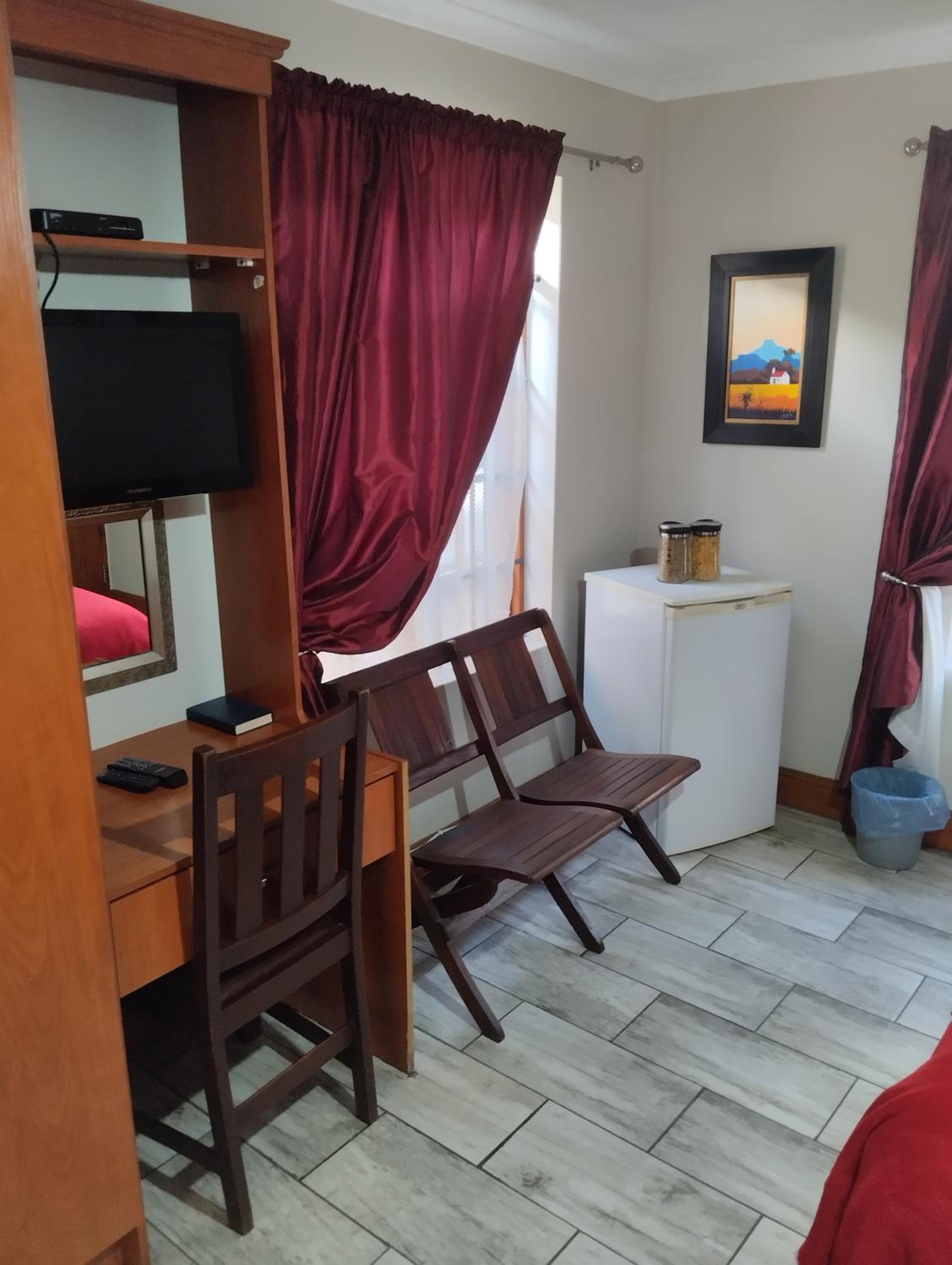 Studio Apartment photo 2