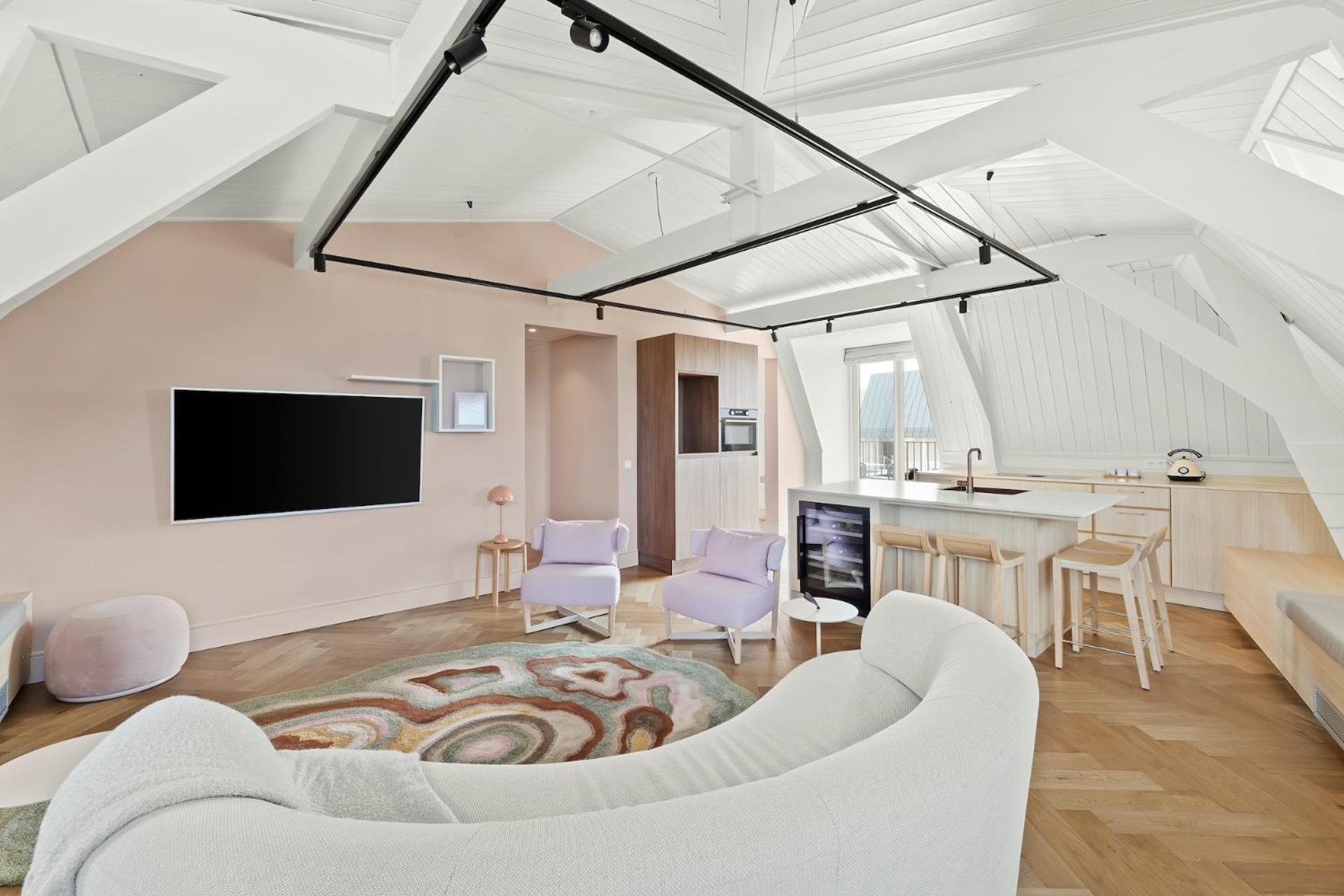 Penthouse with Rooftop Terrace and Sauna