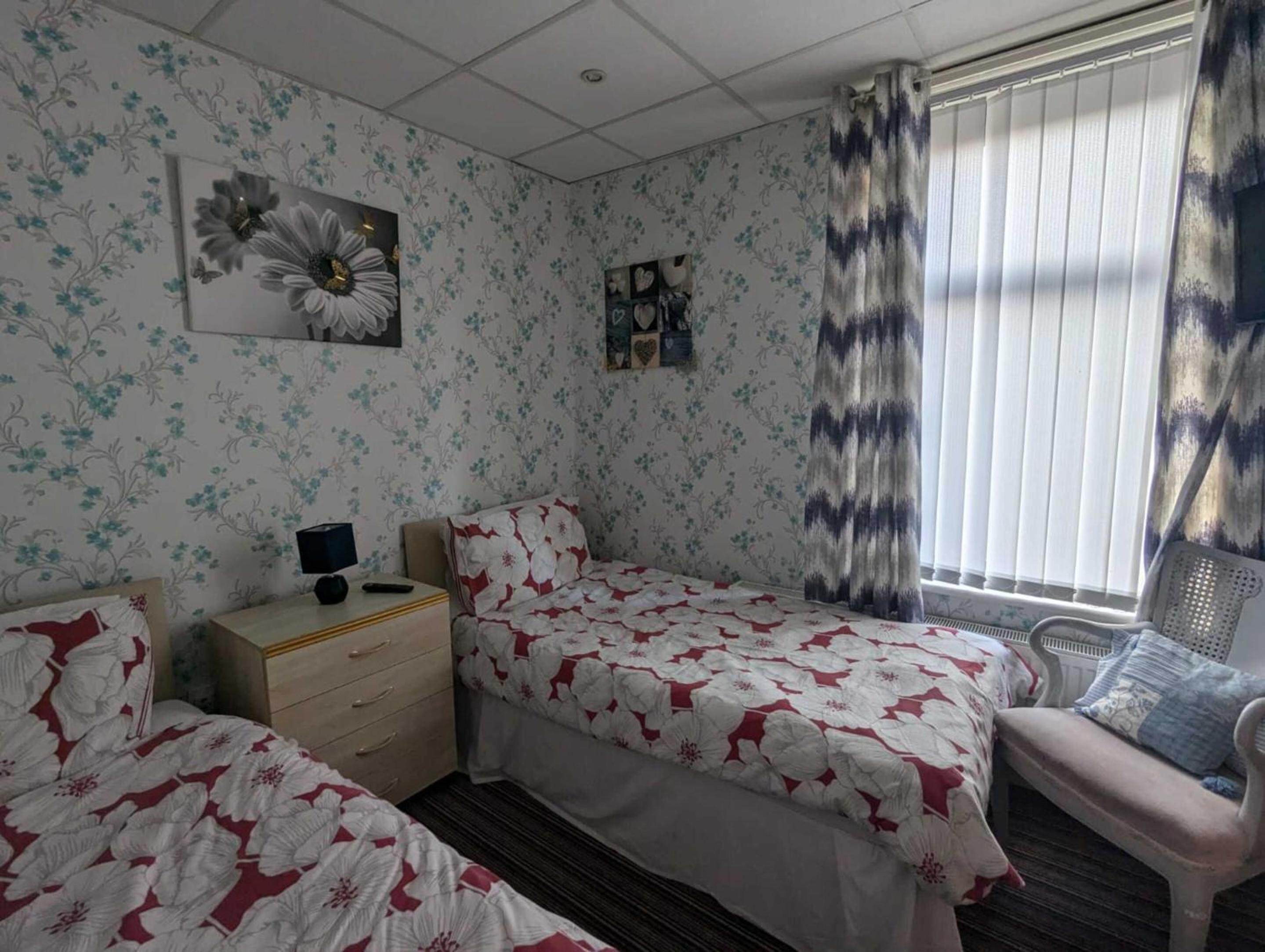 Standard Twin Room