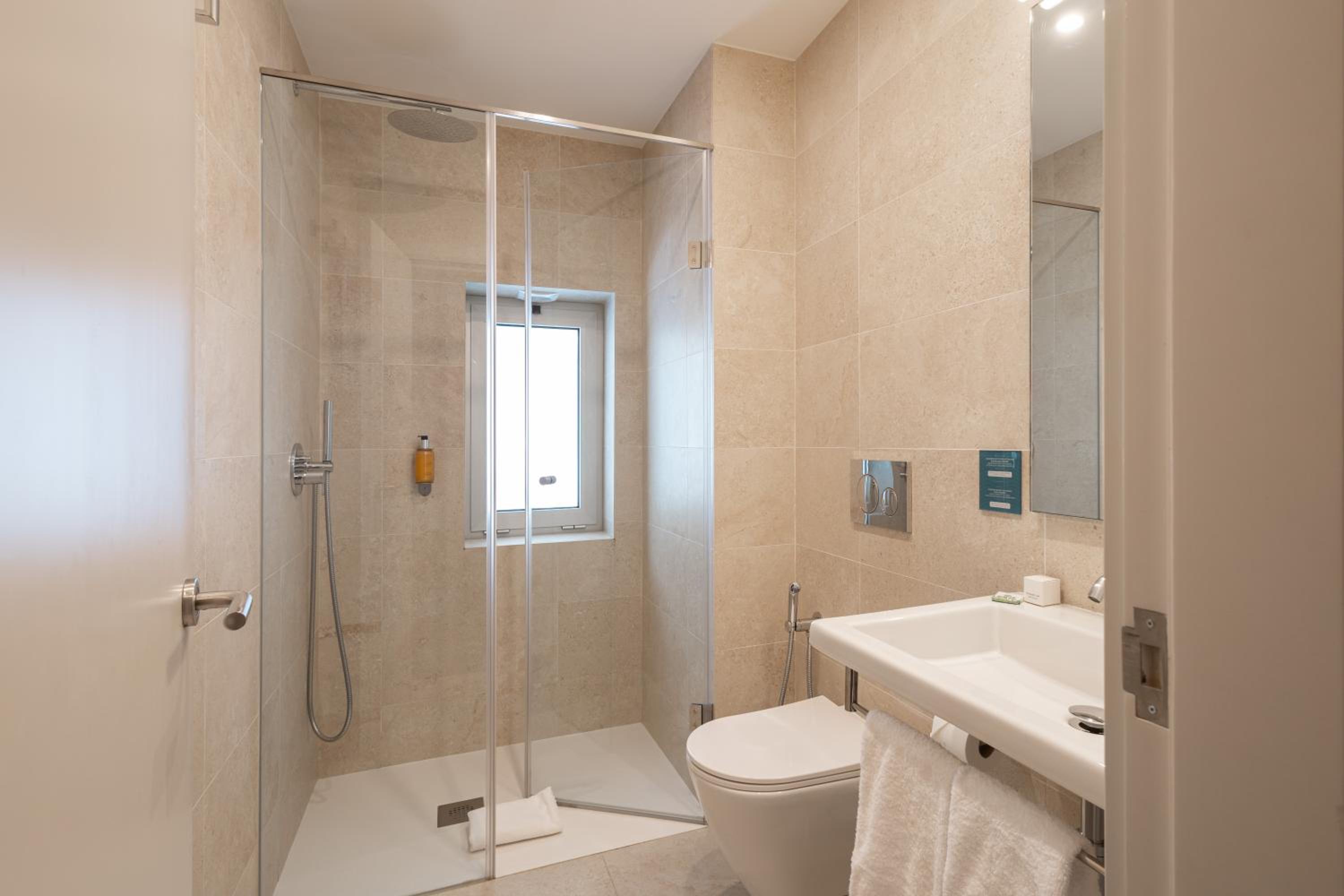 Standard  Room - Photo 5