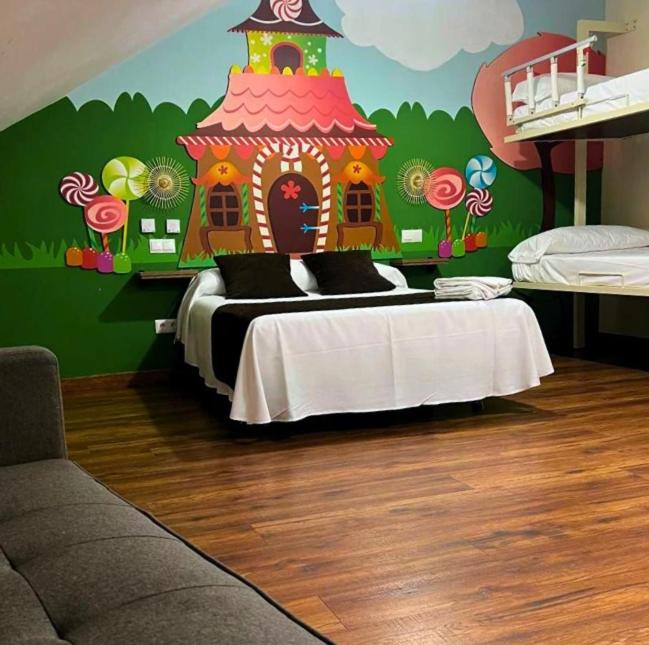 Quadruple Room - Photo 8