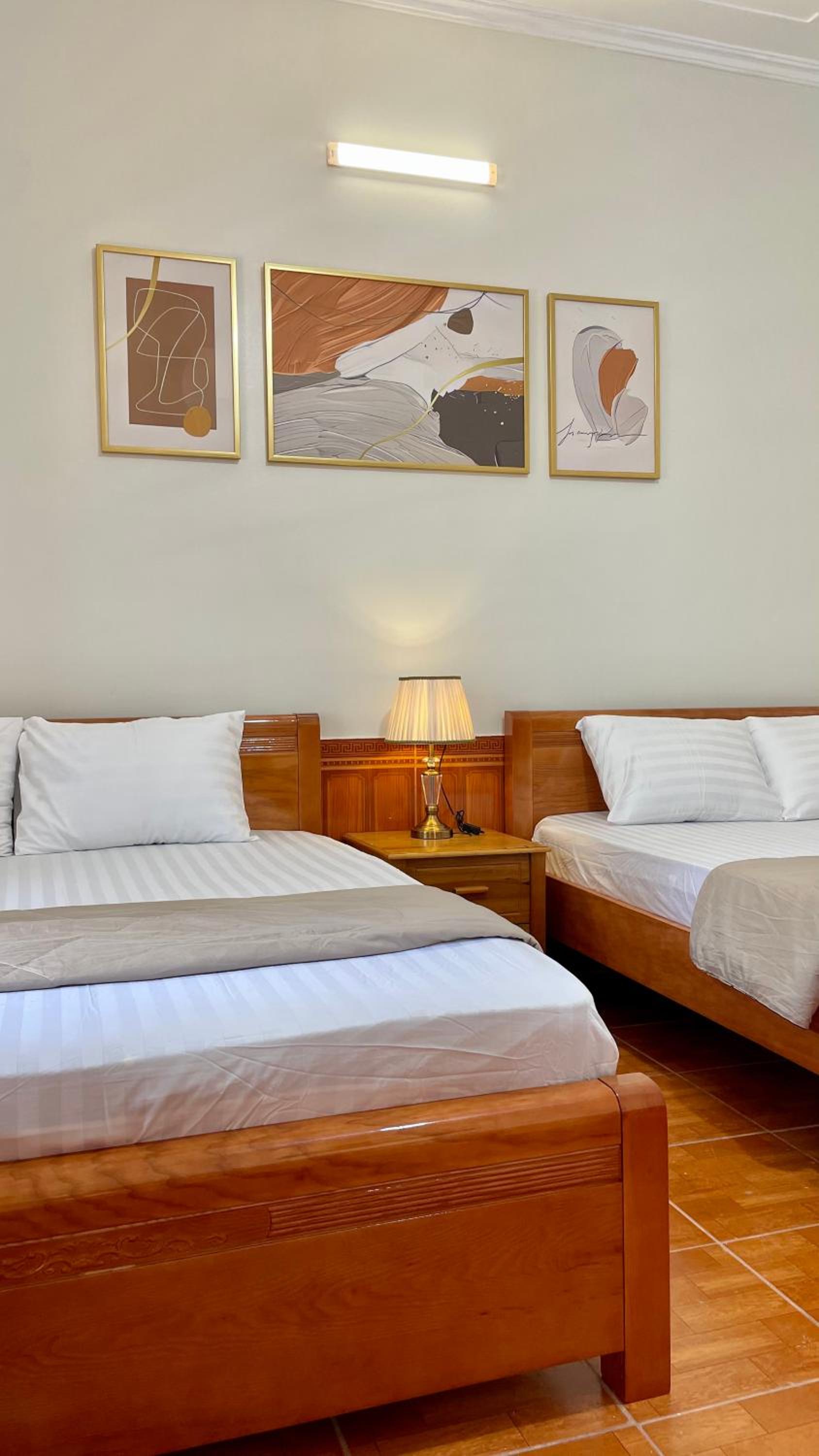 Large Double or Twin Room photo 2