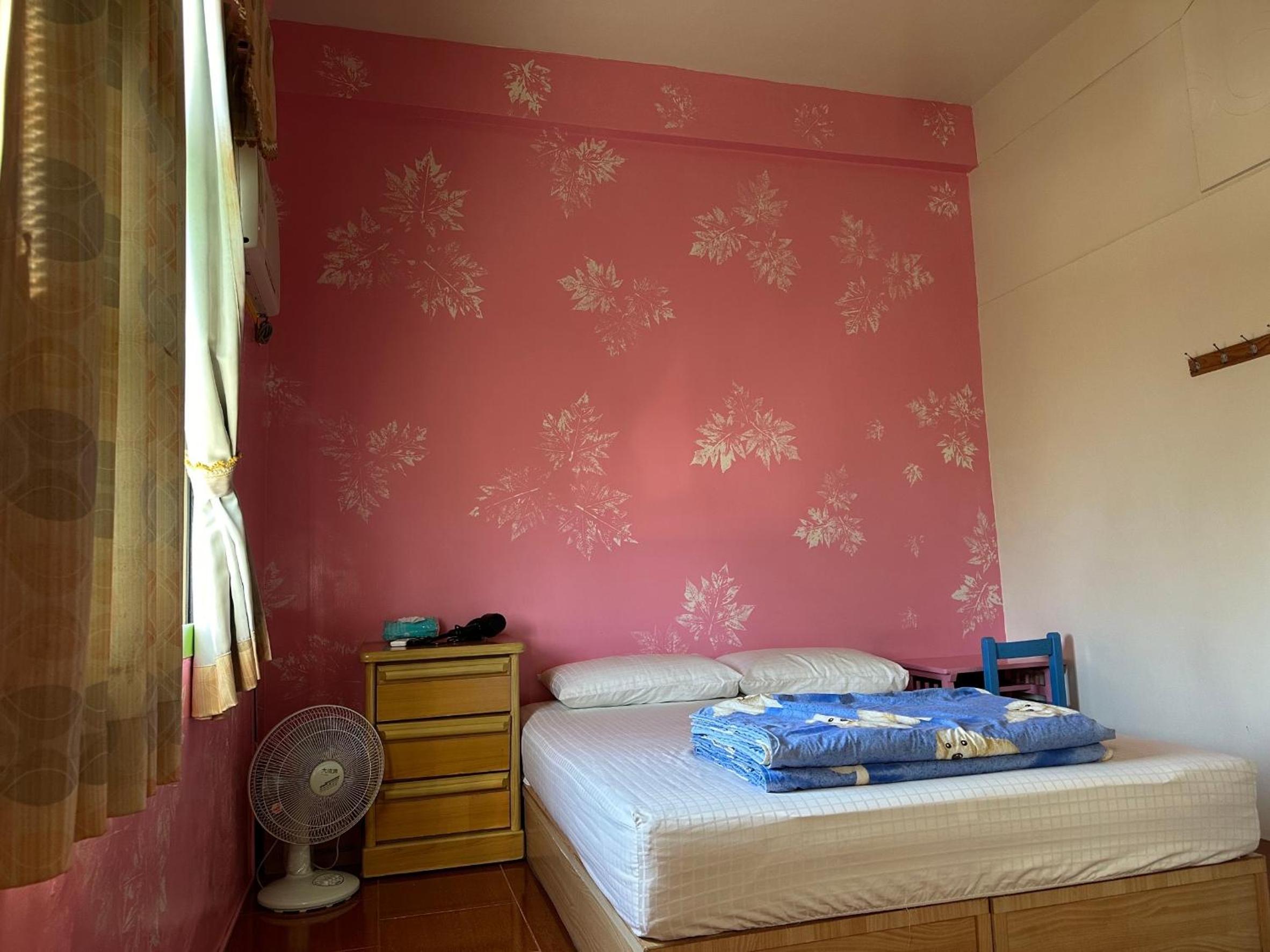Budget Double Room photo 3