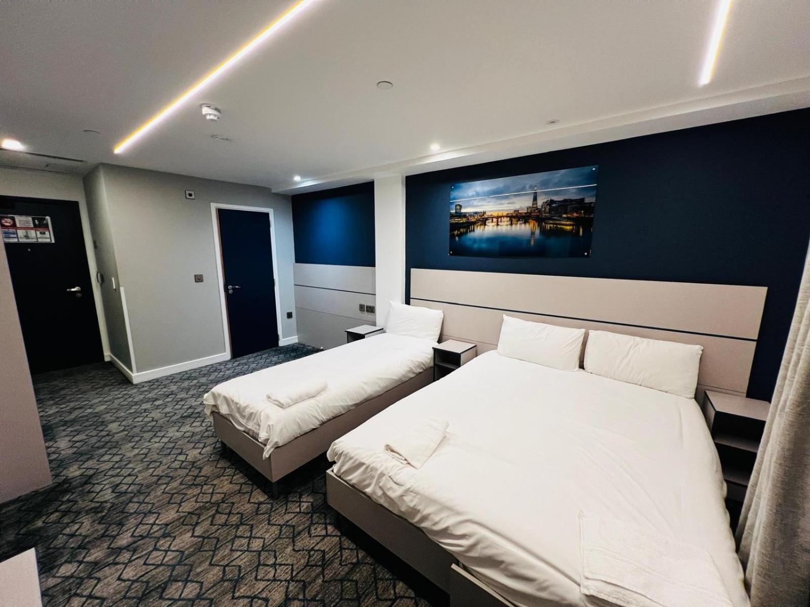 Deluxe Triple Room - Photo 3