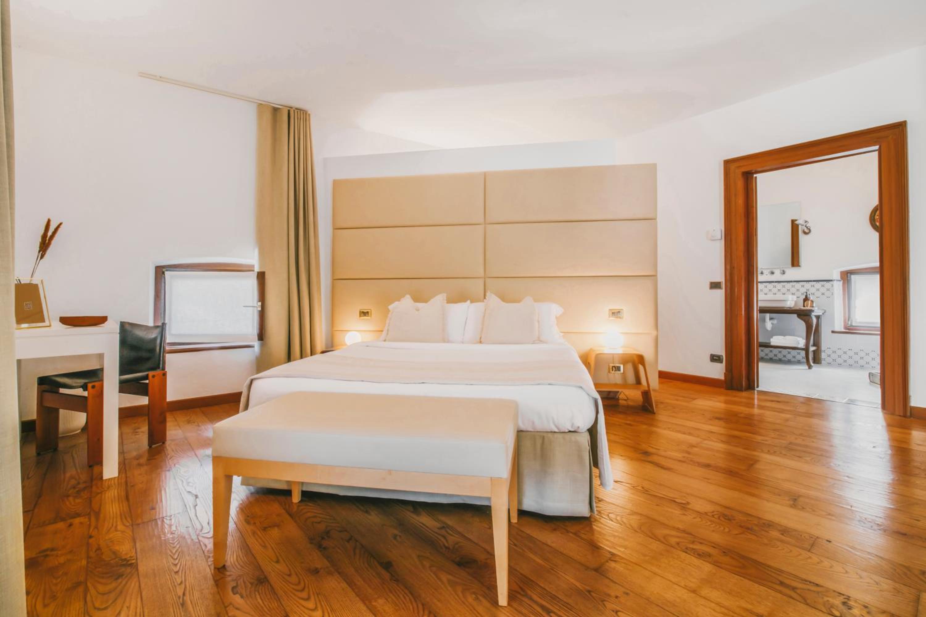 Deluxe Double Room With Bath photo 1