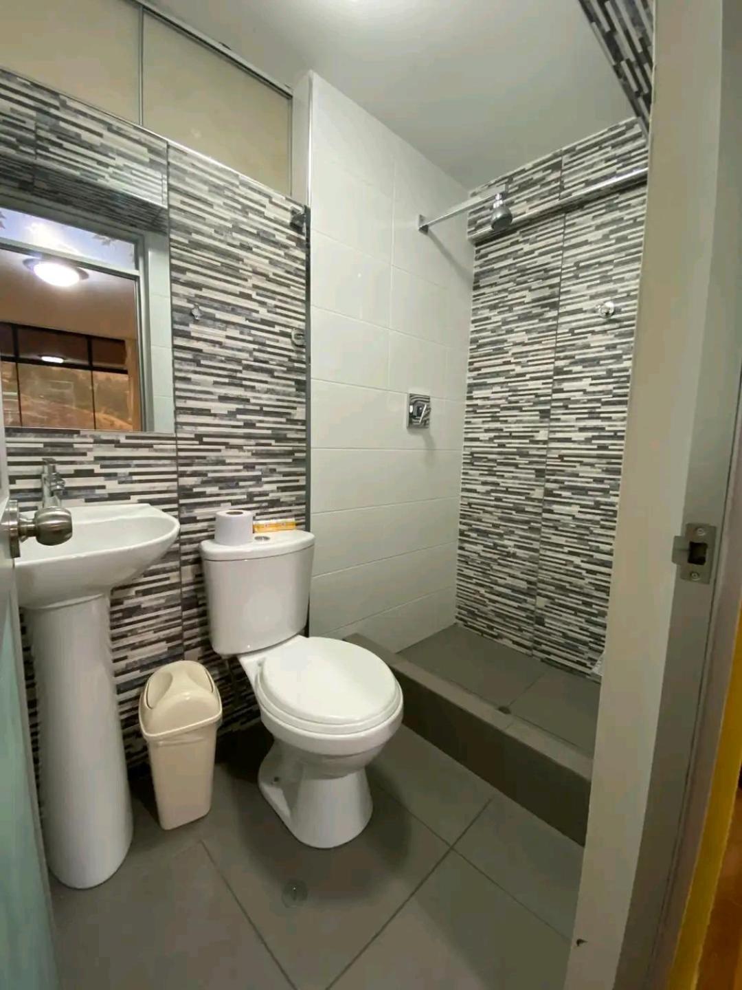 Double Room With Private Bathroom photo 3