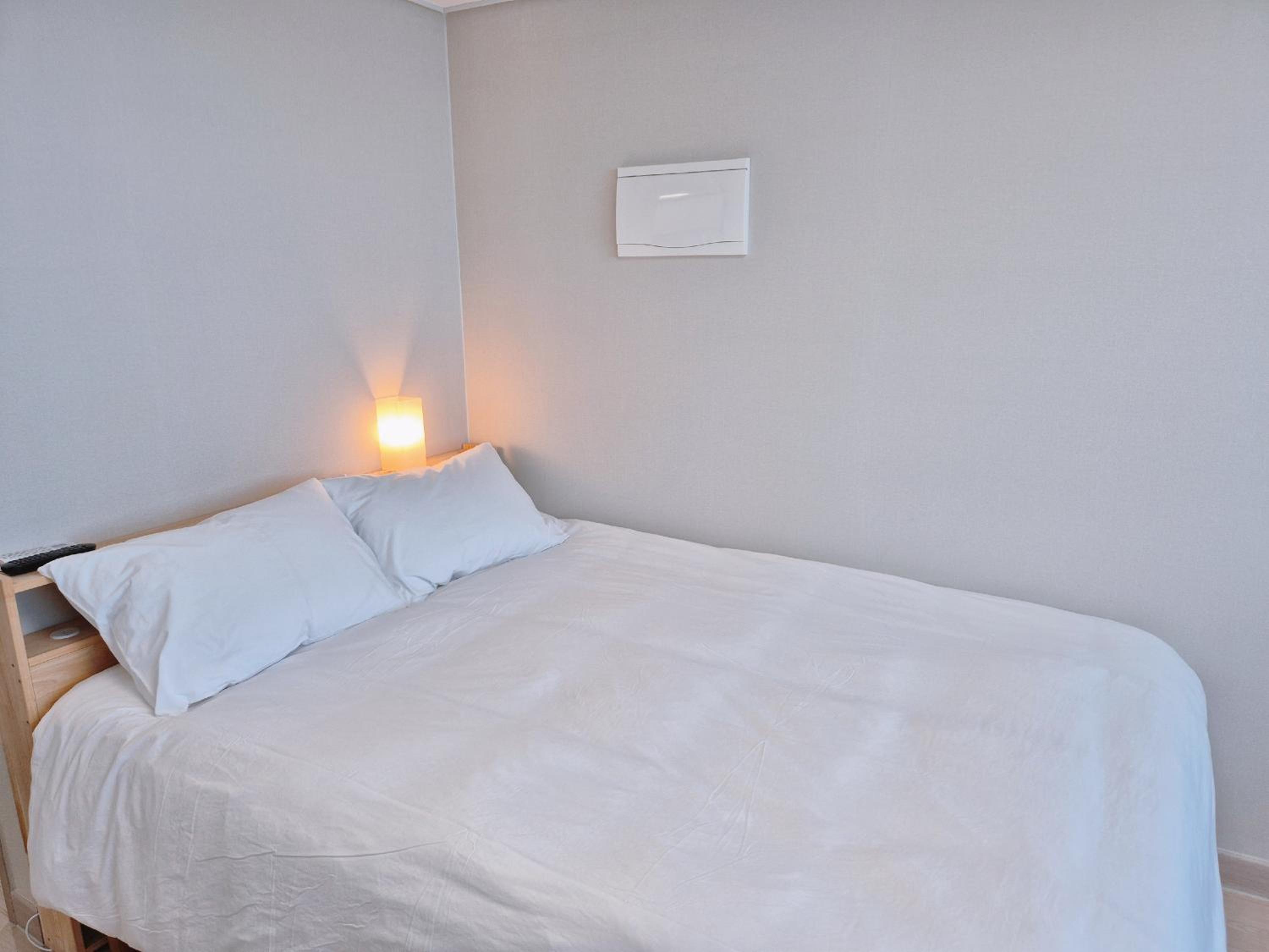 Standard Double Room - Photo 12