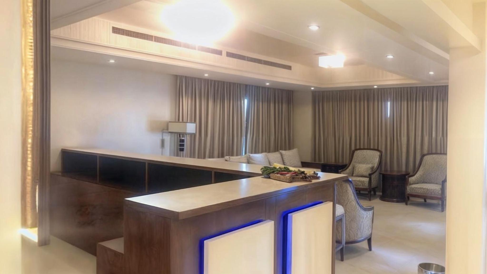 Villa photo 1