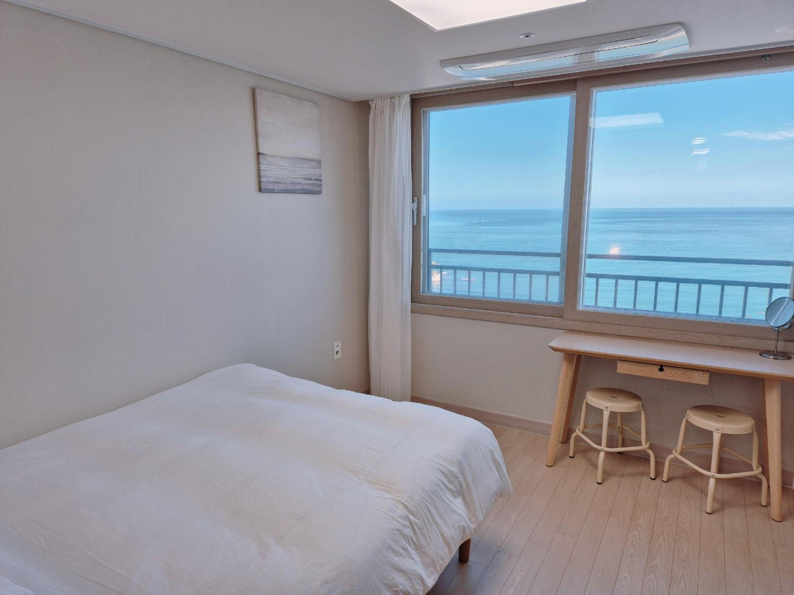Standard Double Room - Photo 7