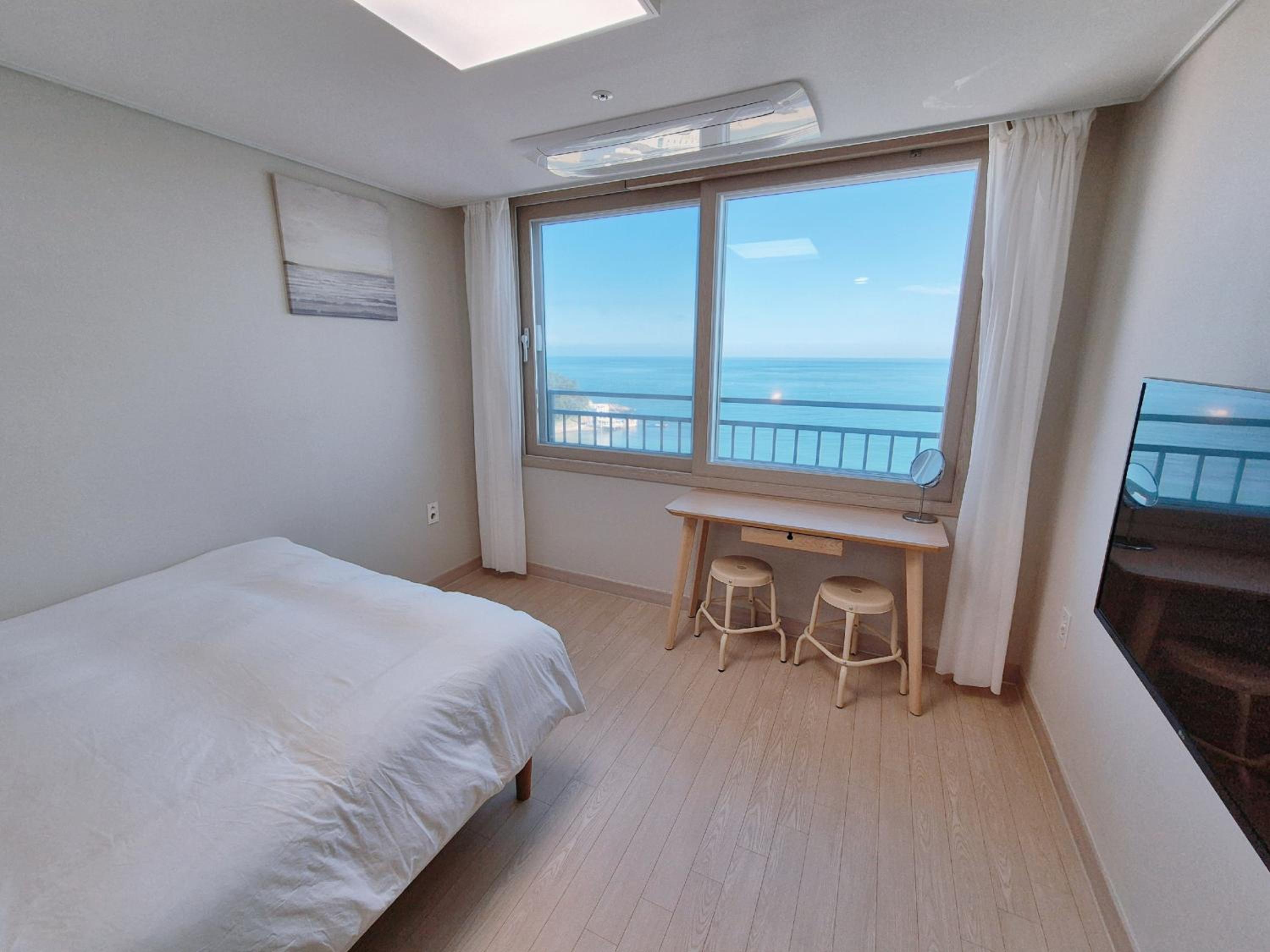 Standard Double Room - Photo 2