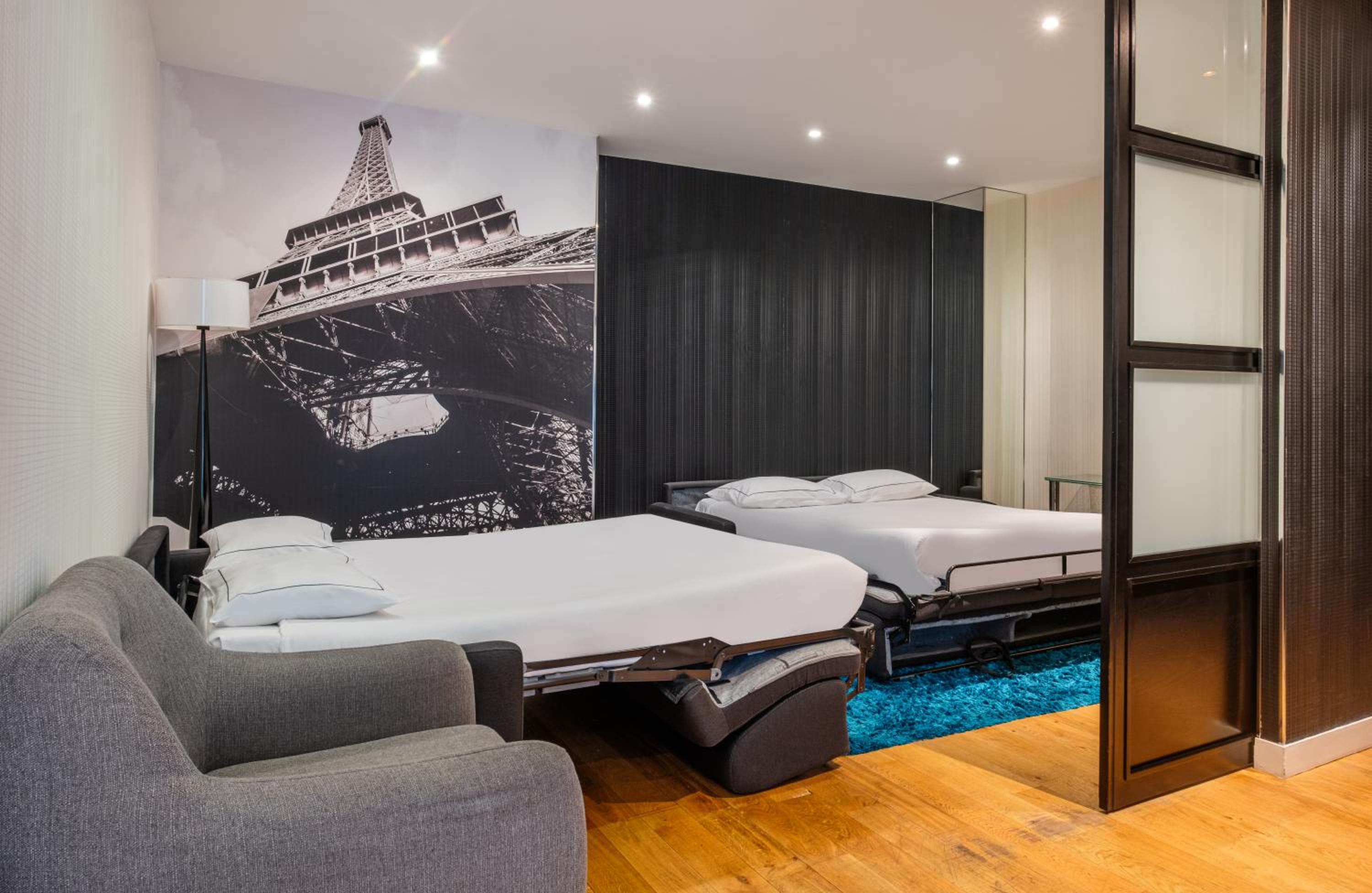 Bonaparte Suite with Balneotherapy Bath thumbnail 5