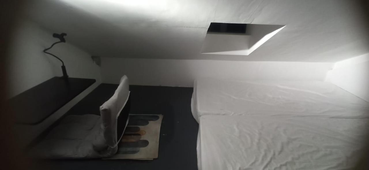Twin Room with Shared Bathroom photo 2