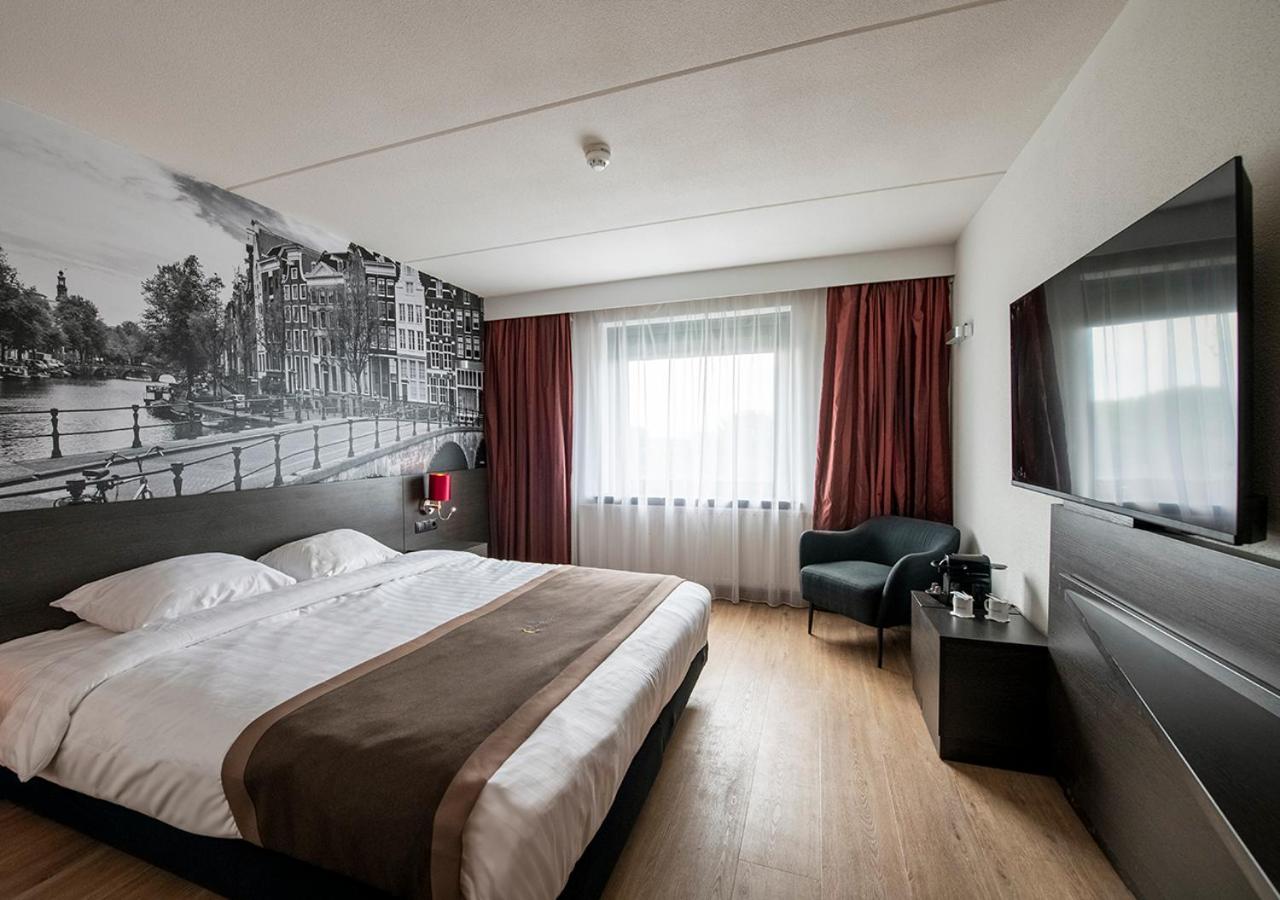 Deluxe King Room photo 1