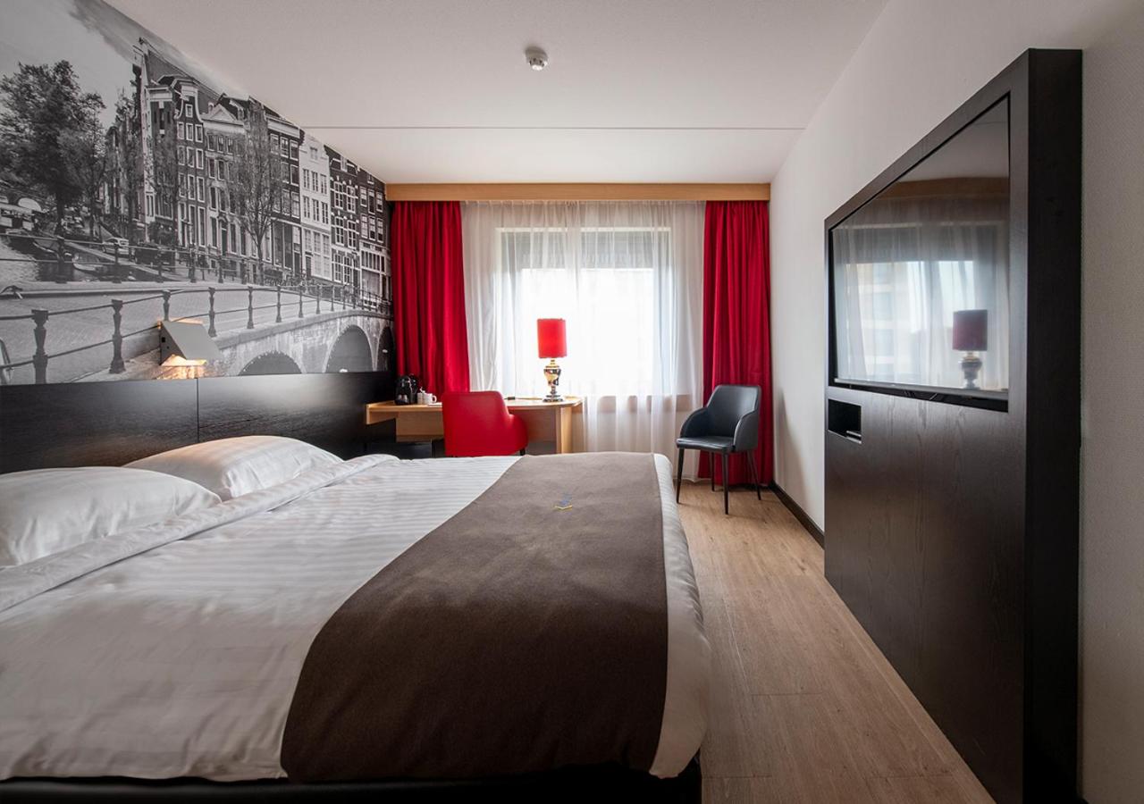 Standard King Room photo 1