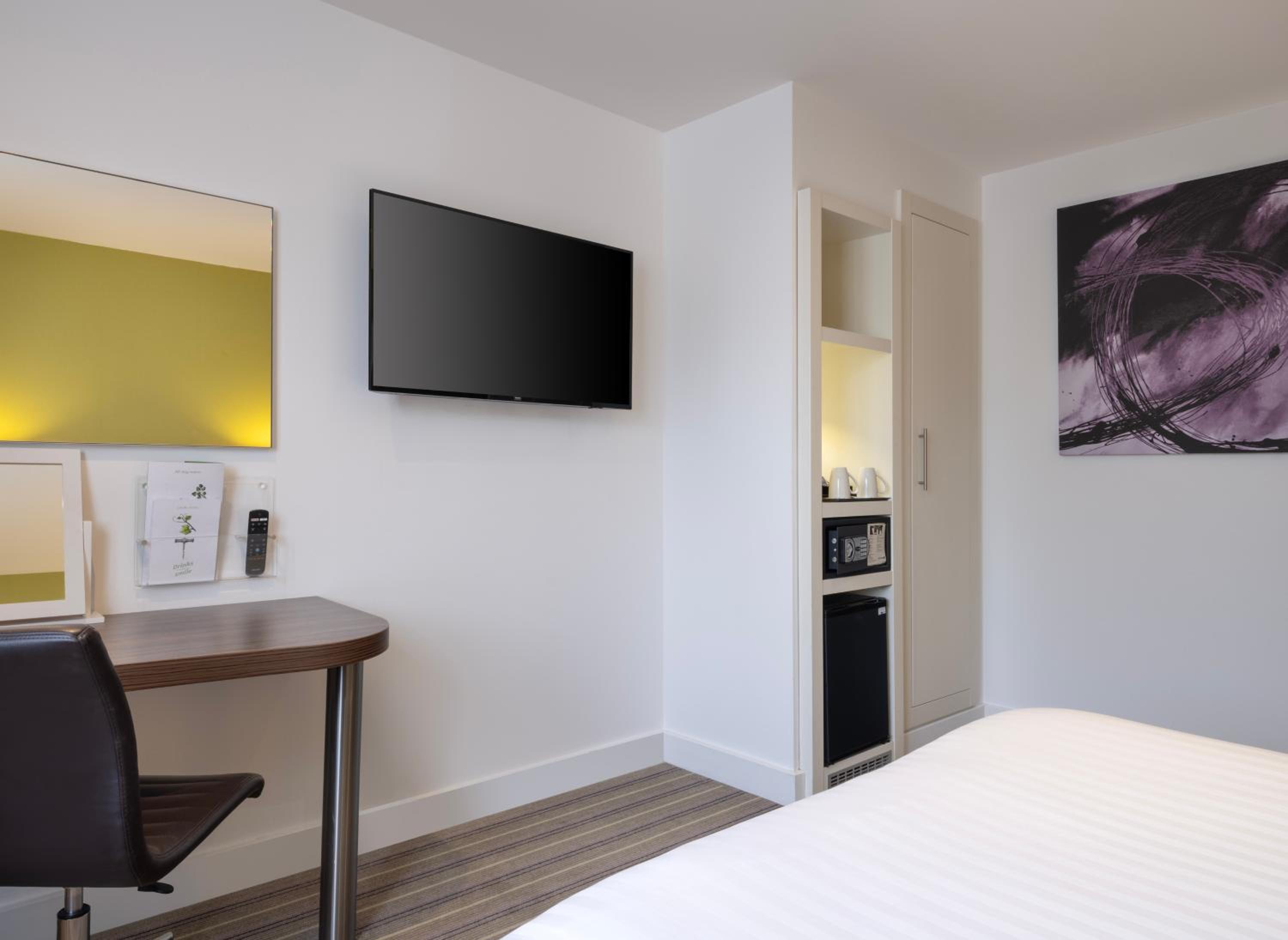 Standard Double Room - Disability Access photo 2