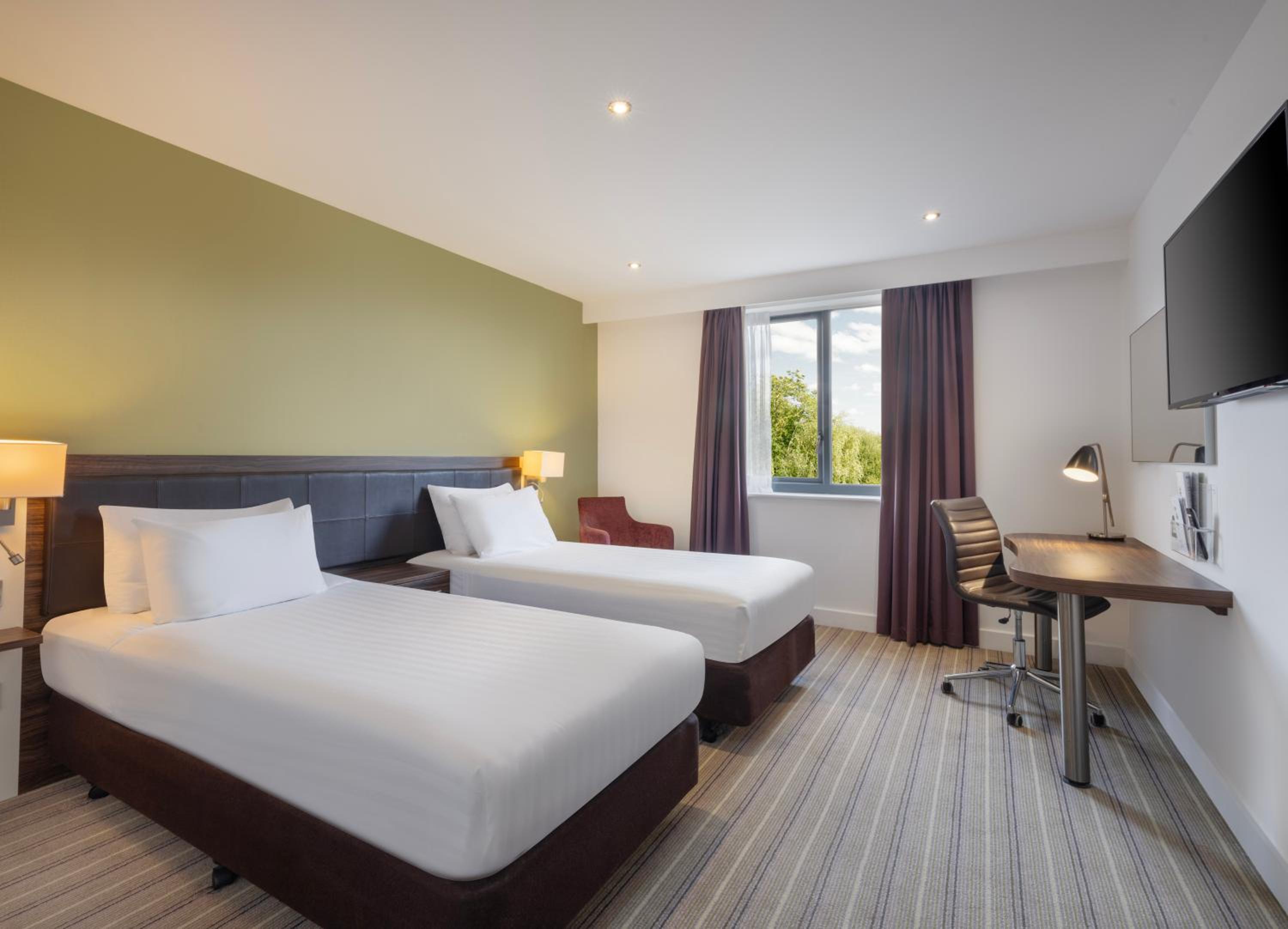 Standard Room with Two Single Beds