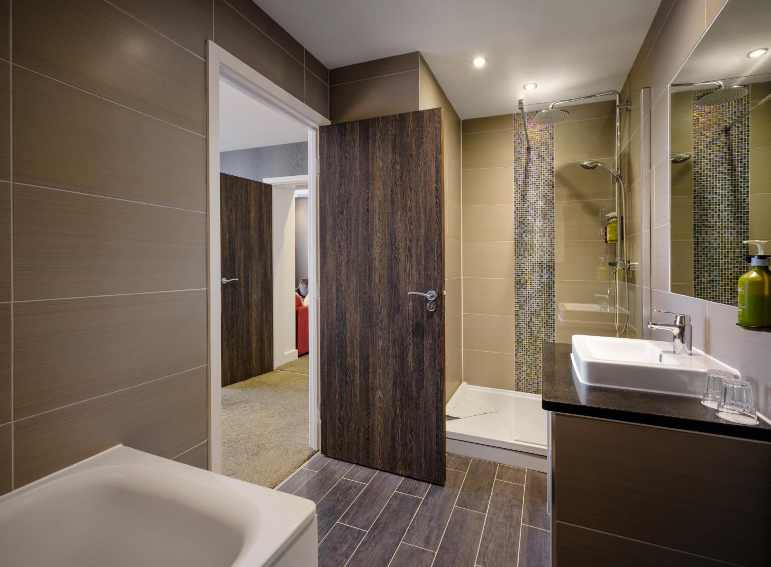 One-Bedroom Suite photo 3