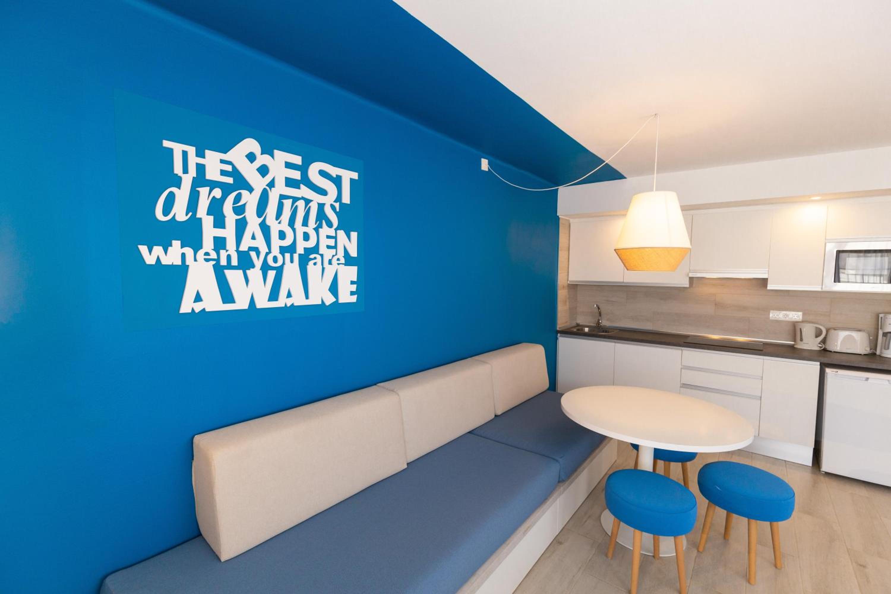 One-Bedroom Apartment (2 Adults)