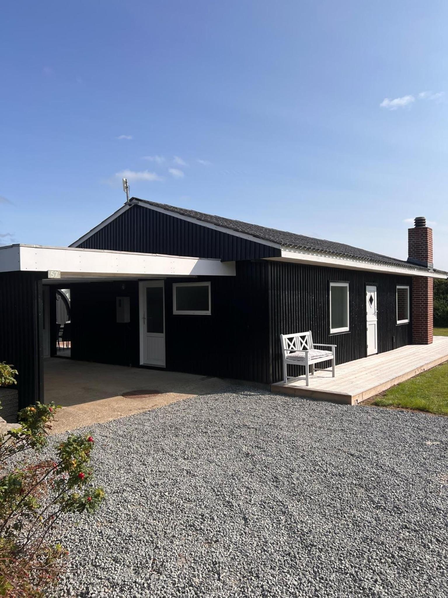 Three-Bedroom Vacation Home  photo 3