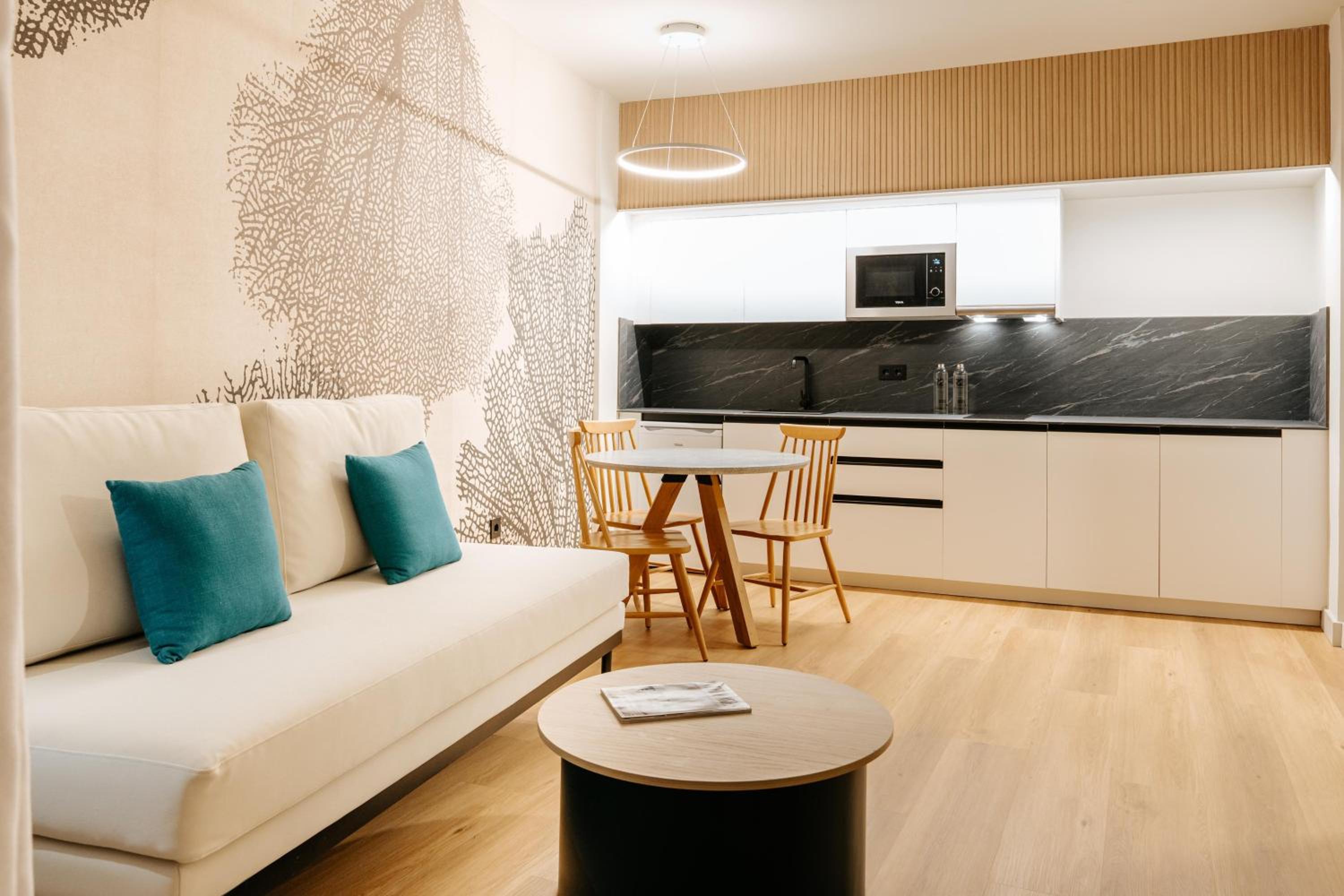 Apartment with Sea View photo 2