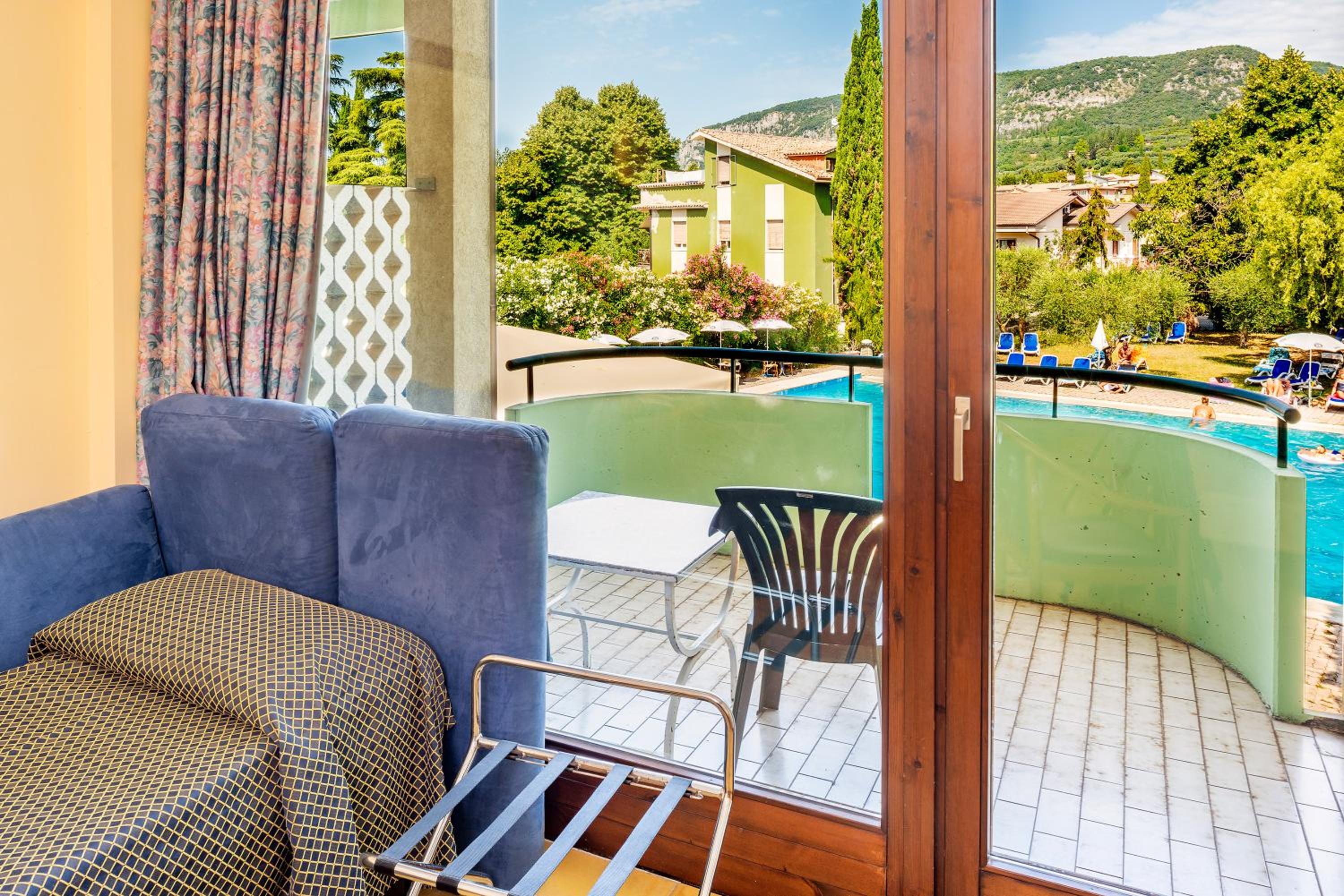 Double or Twin Room with Pool View - Photo 2