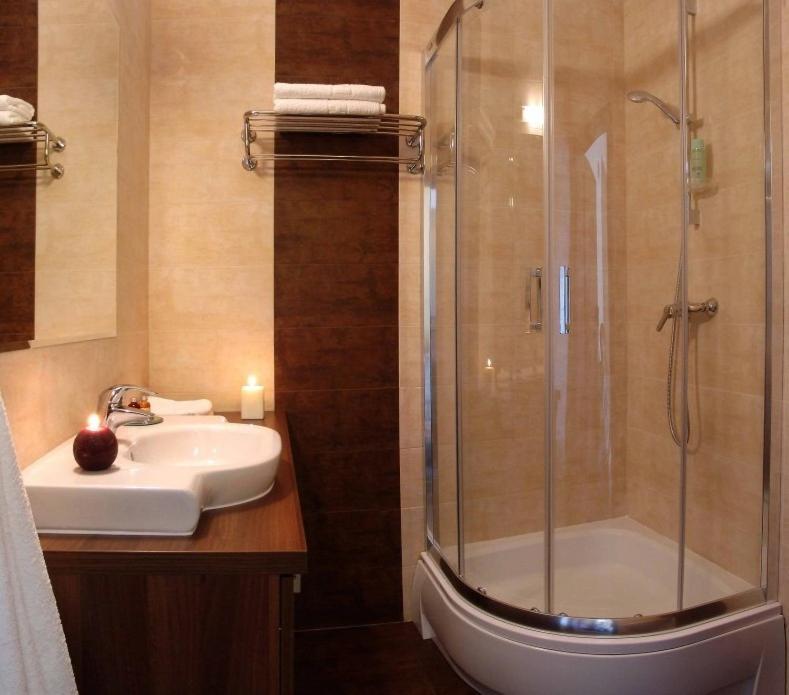 Double or Twin Room - Photo 4