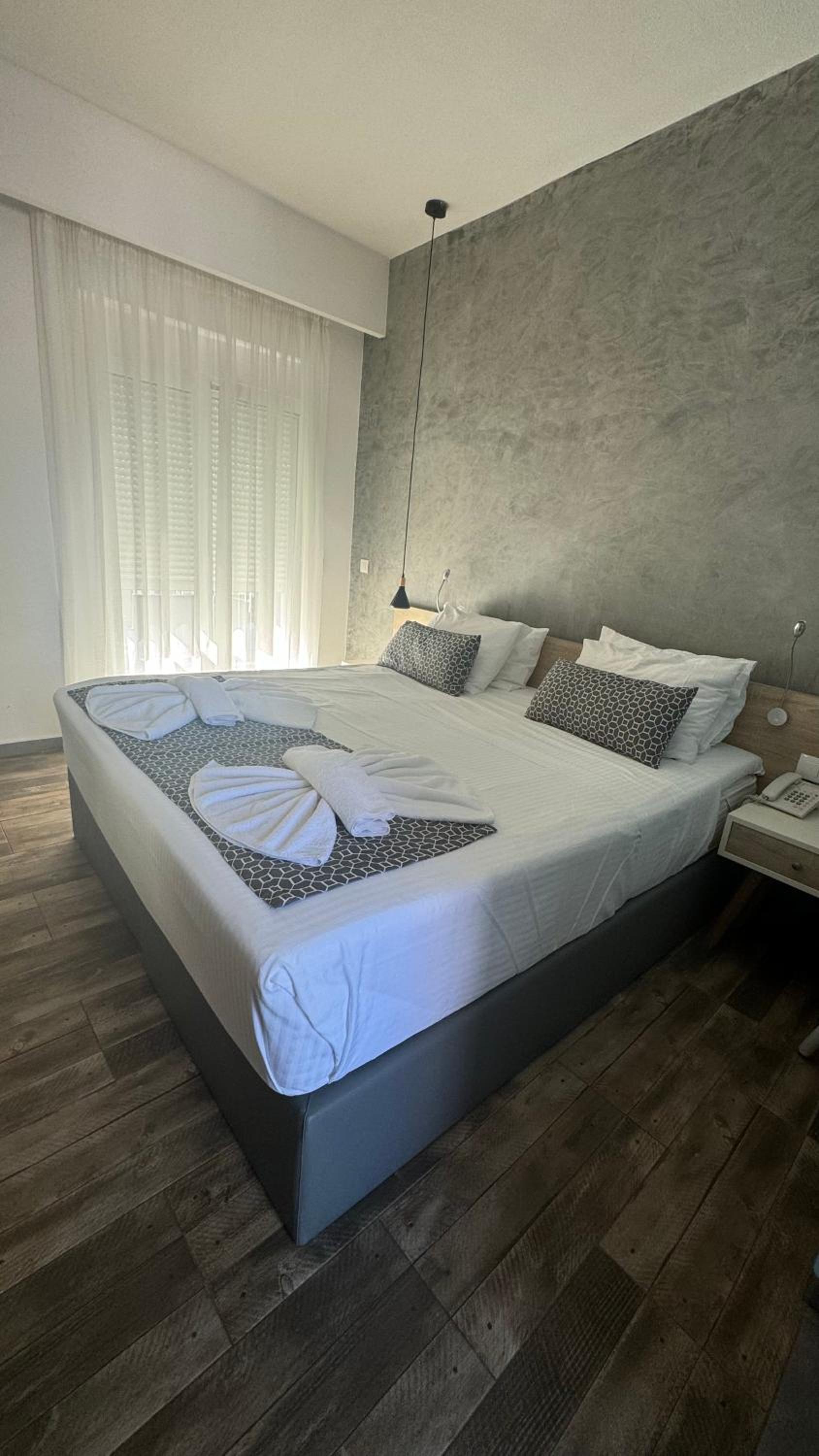 Deluxe Double Room with Shower photo 1