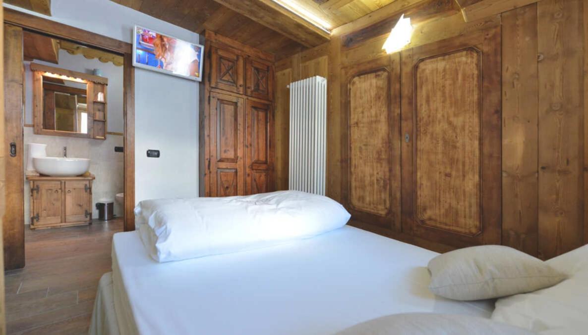 Standard Single Room - Photo 2